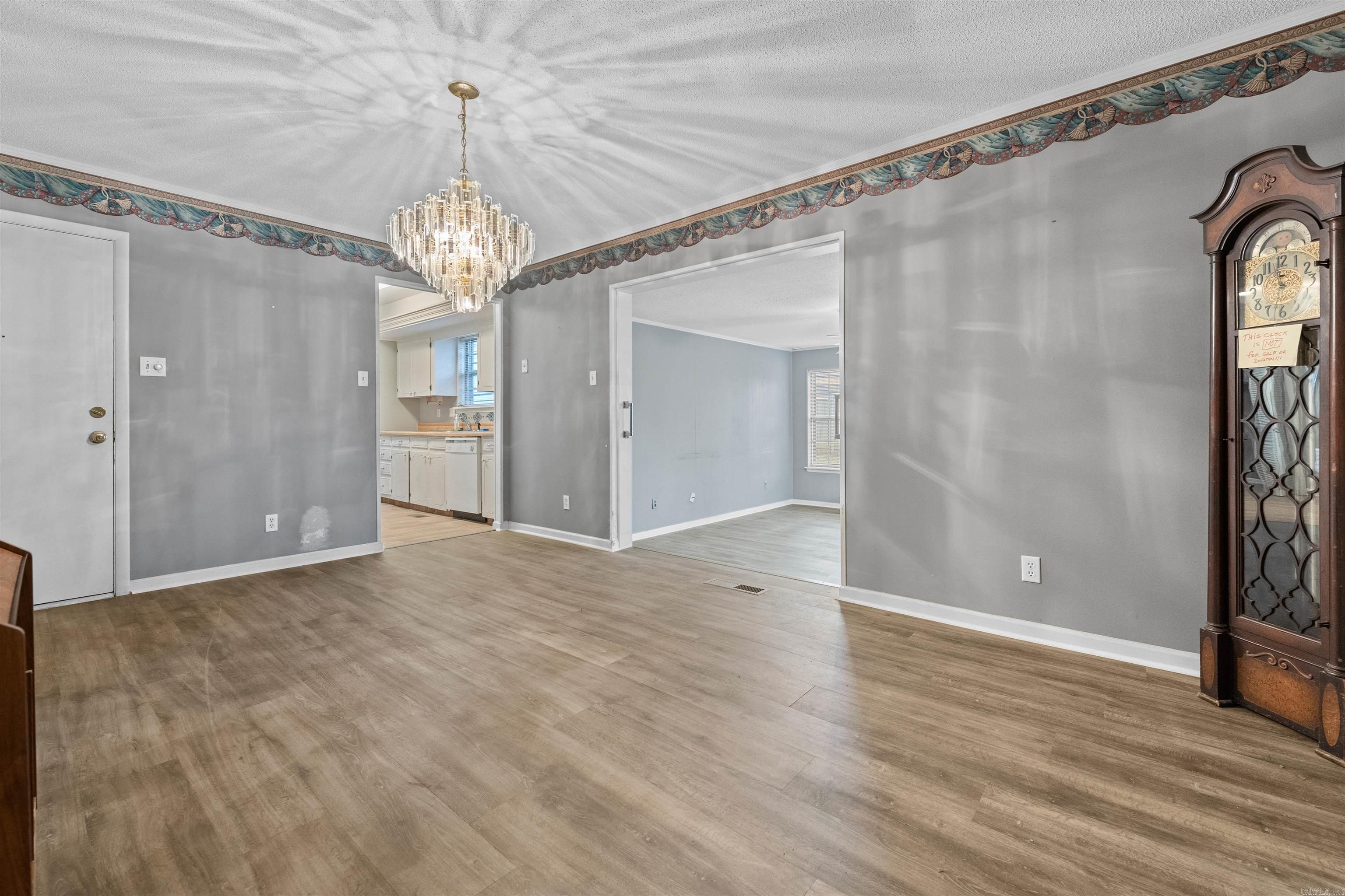 INDIAN HILLS - Residential