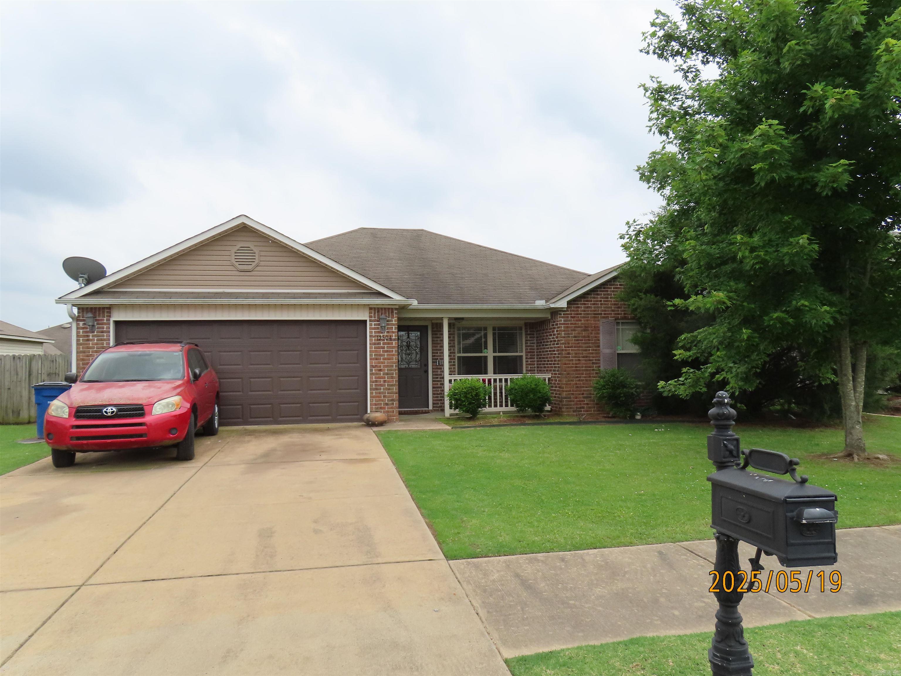 A great option for first-time homebuyers, this split floor plan with 4 beds/2 baths is located in Faulkner Crossing neighborhood. Kitchen has granite counters, stainless appliances, open to living area. Kitchen/dining combo. Breakfast bar. Wood flooring in main living areas, carpet in bedrooms, tile in kitchen/laundry/baths. Primary bedroom has en-suite bath w/ walk-in closet. Fully fenced back yard with patio. Built 2011. HVAC replaced 2024.