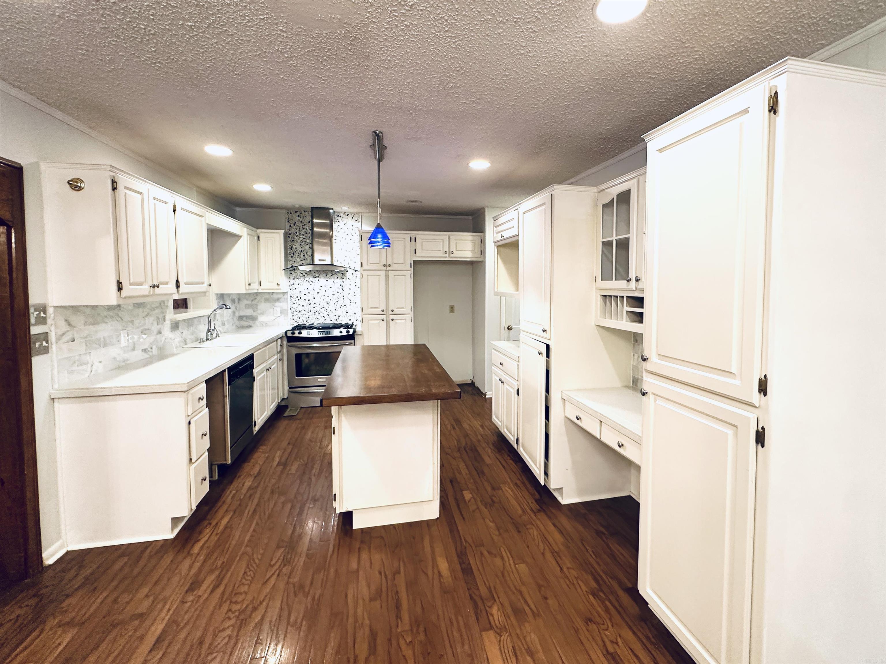 PIKE VIEW - Residential