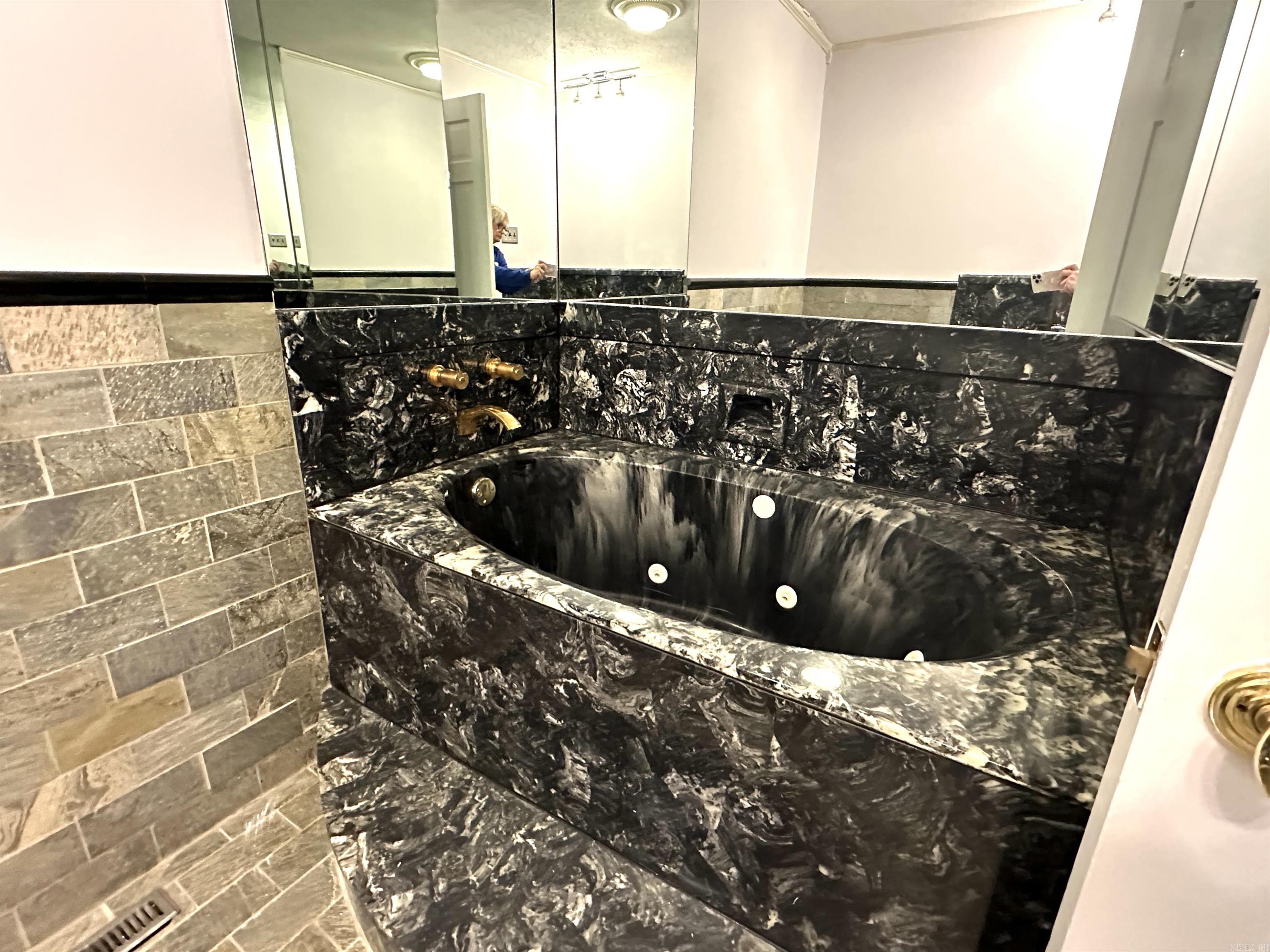 PIKE VIEW - Residential