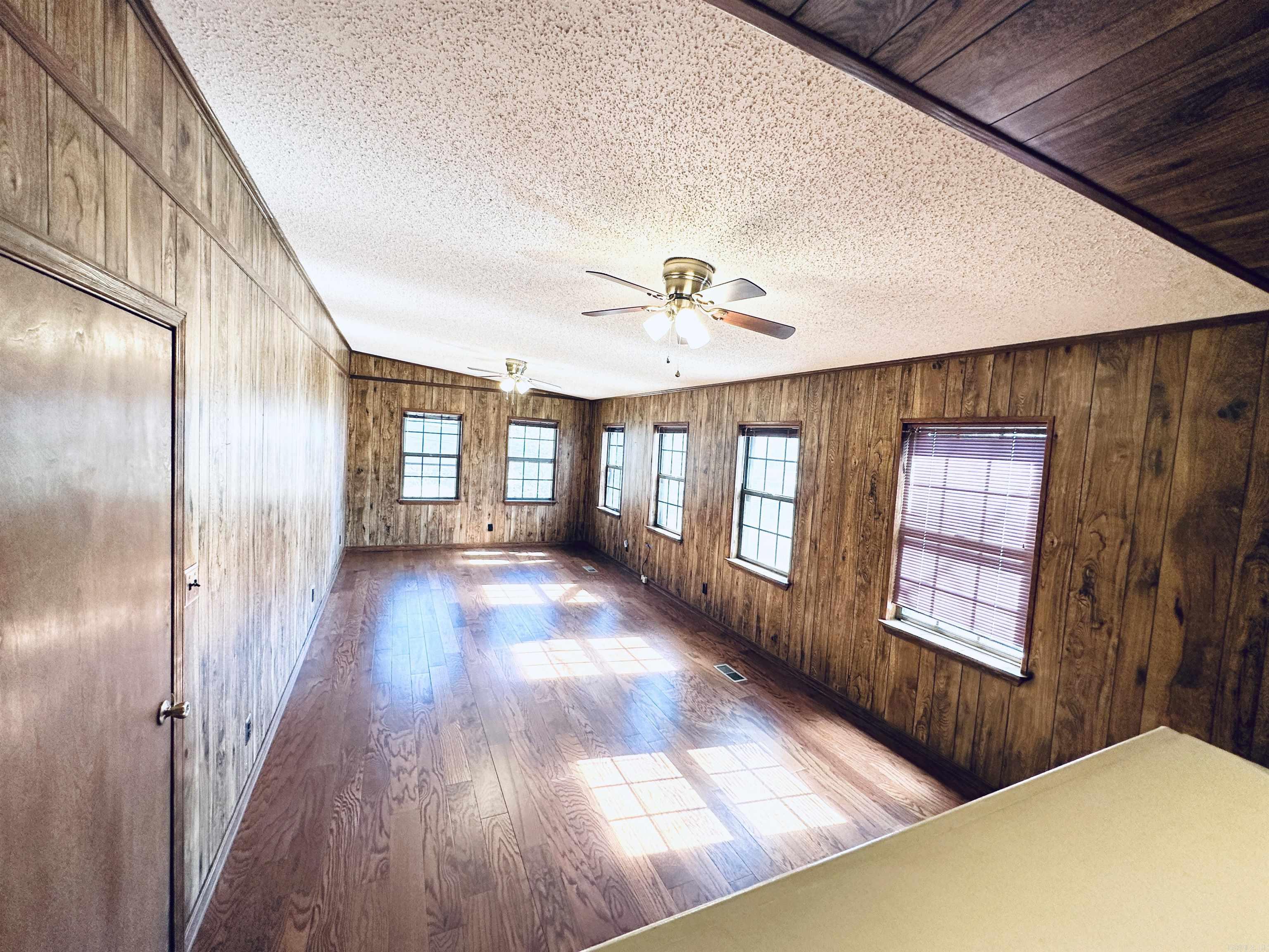 PIKE VIEW - Residential