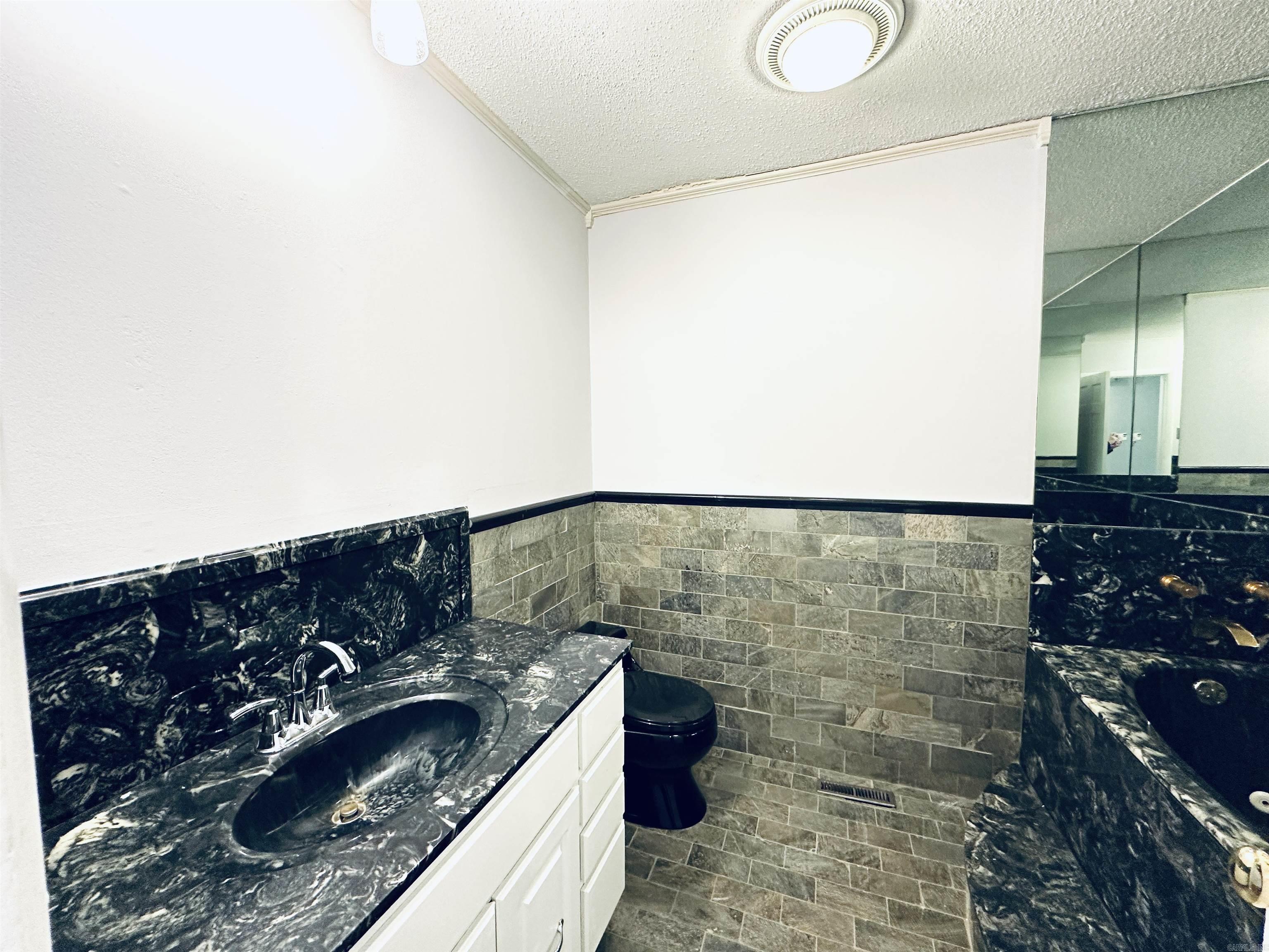 PIKE VIEW - Residential