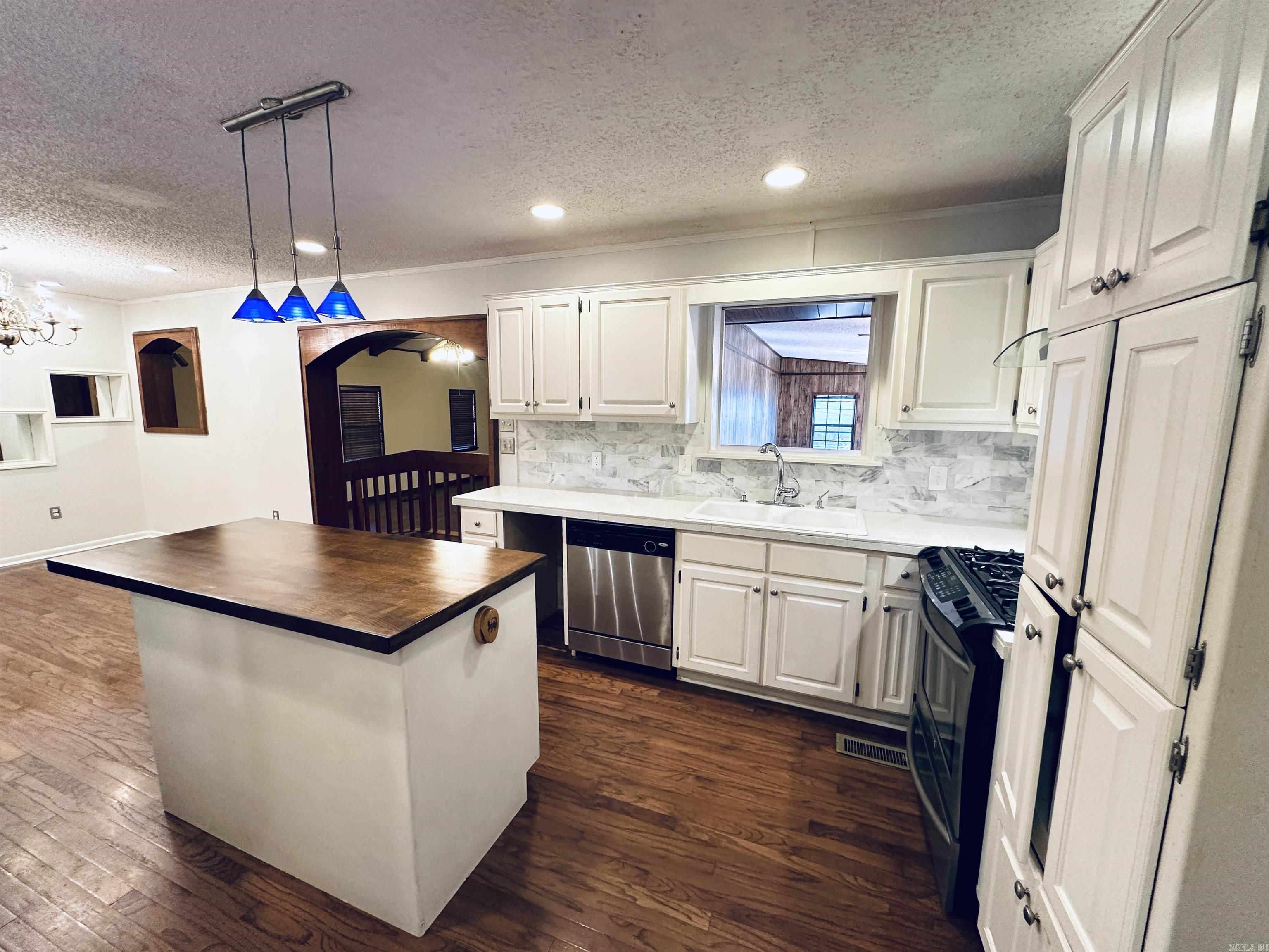 PIKE VIEW - Residential