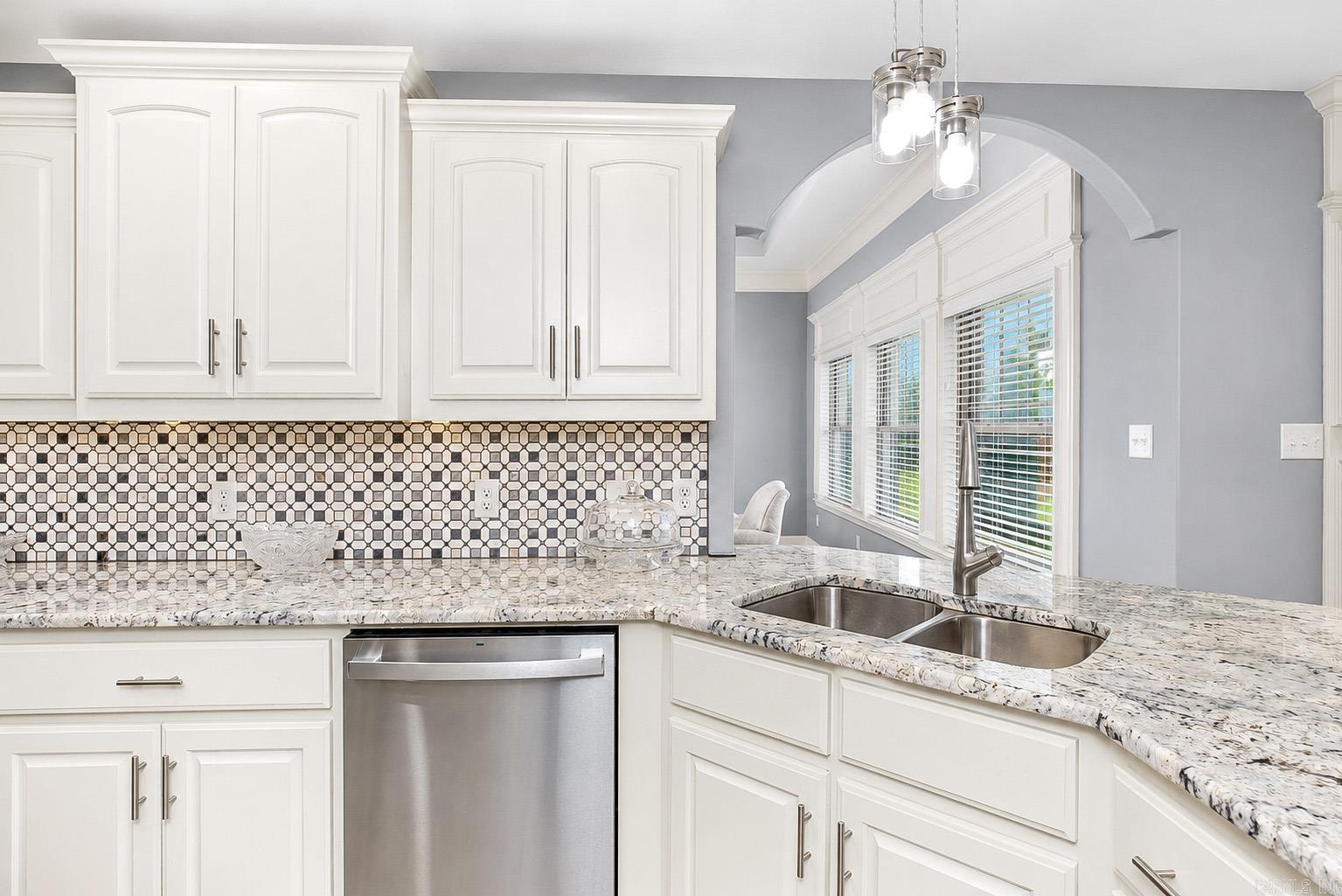 DANIELS OAKS - Residential