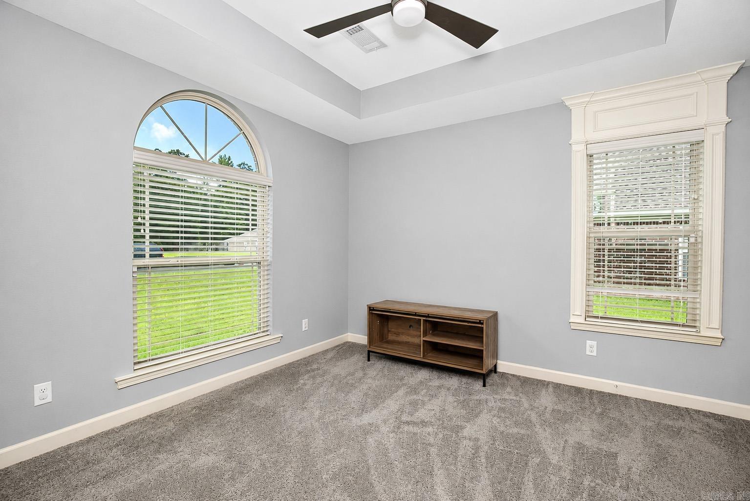 DANIELS OAKS - Residential