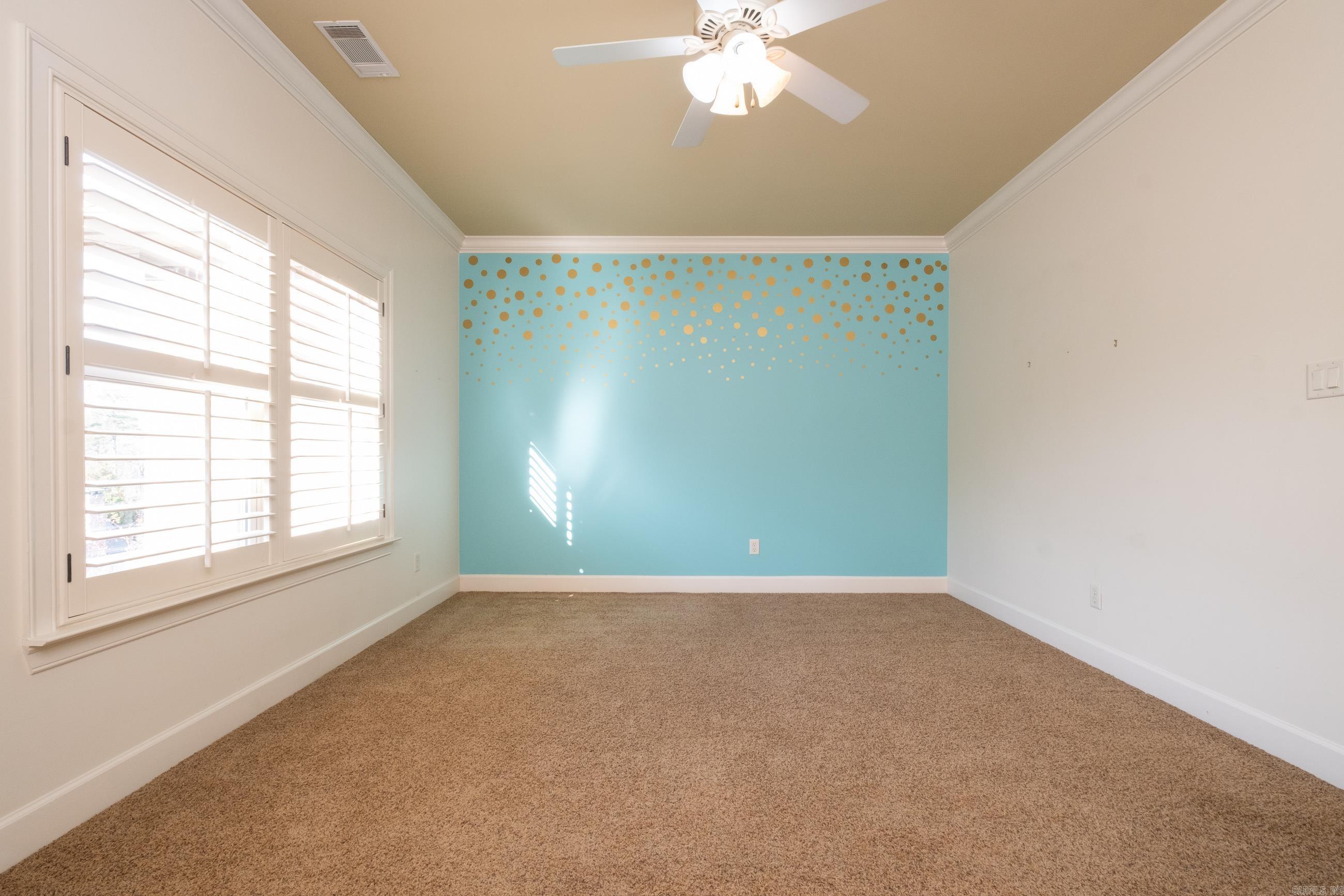 WOODLANDS EDGE - Residential