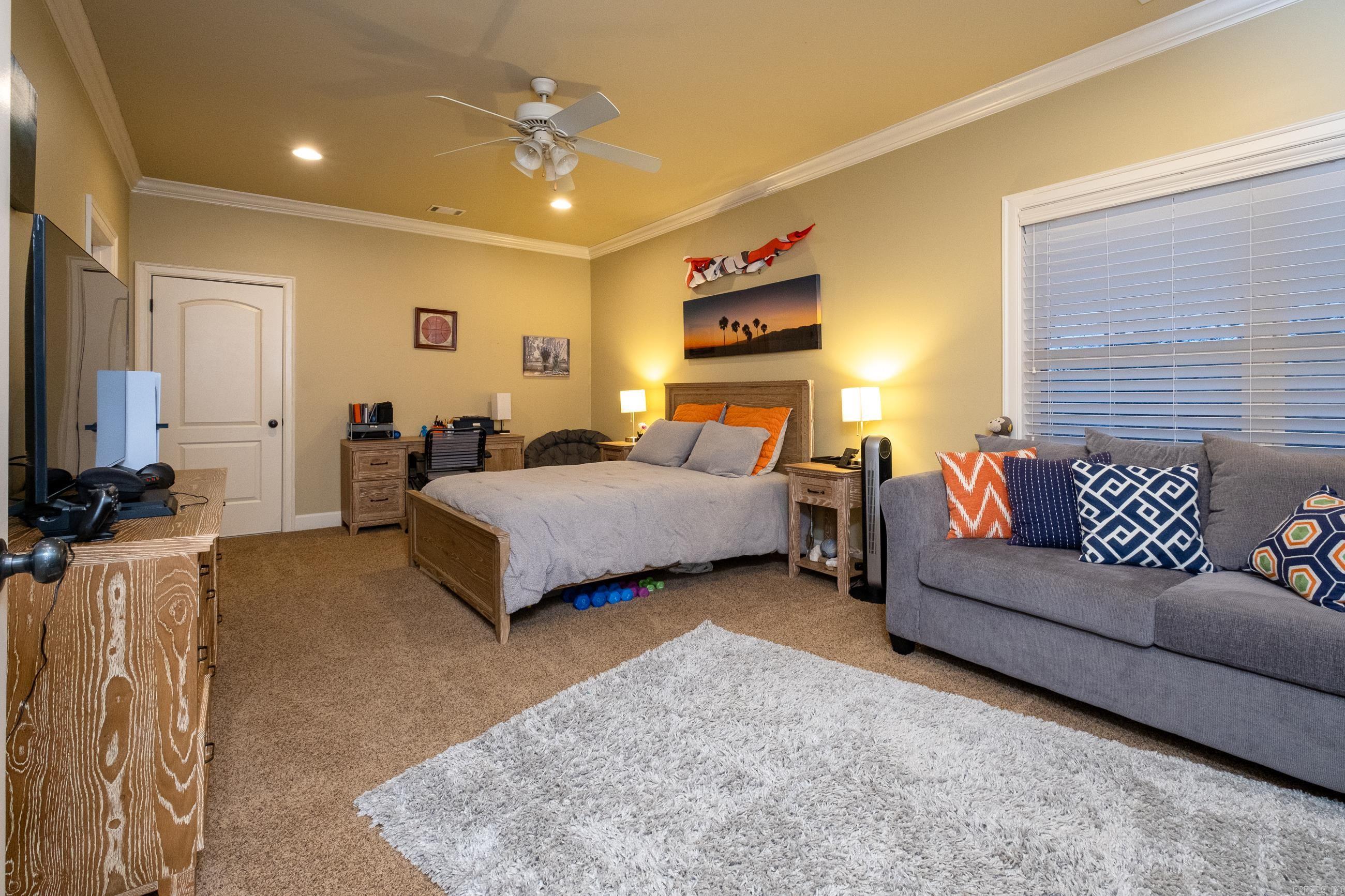 WOODLANDS EDGE - Residential