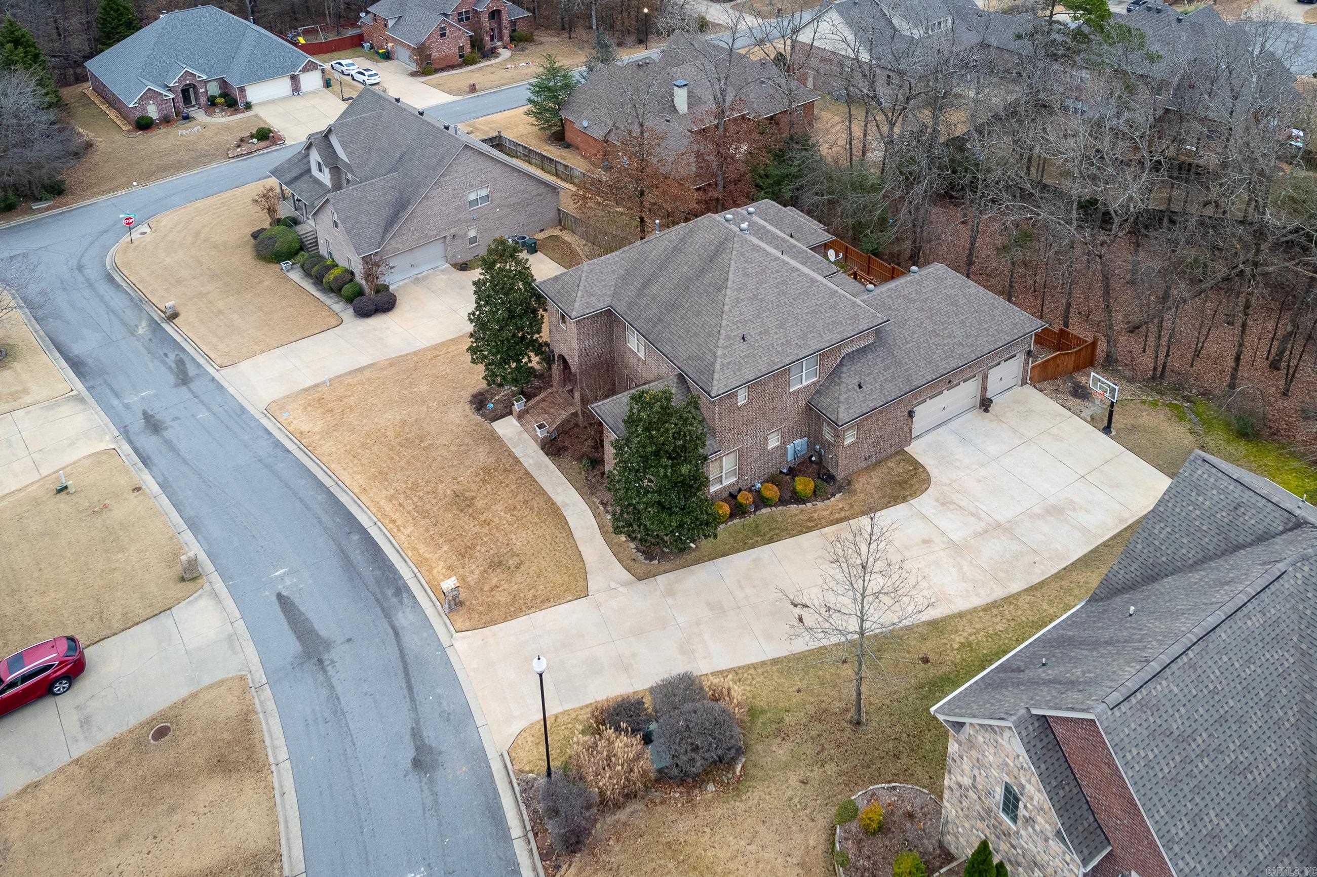 WOODLANDS EDGE - Residential