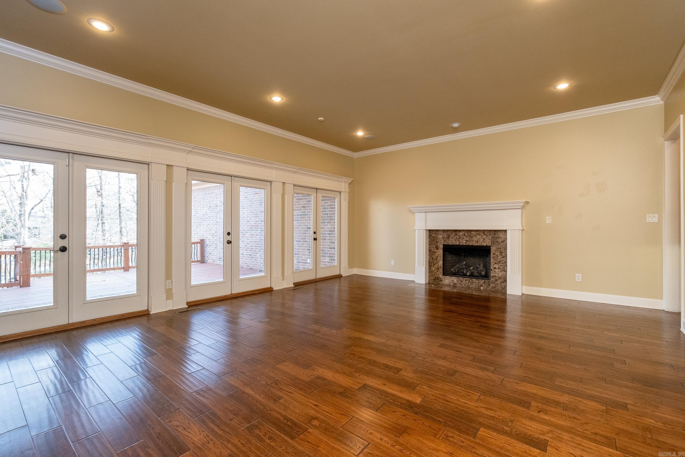 WOODLANDS EDGE - Residential