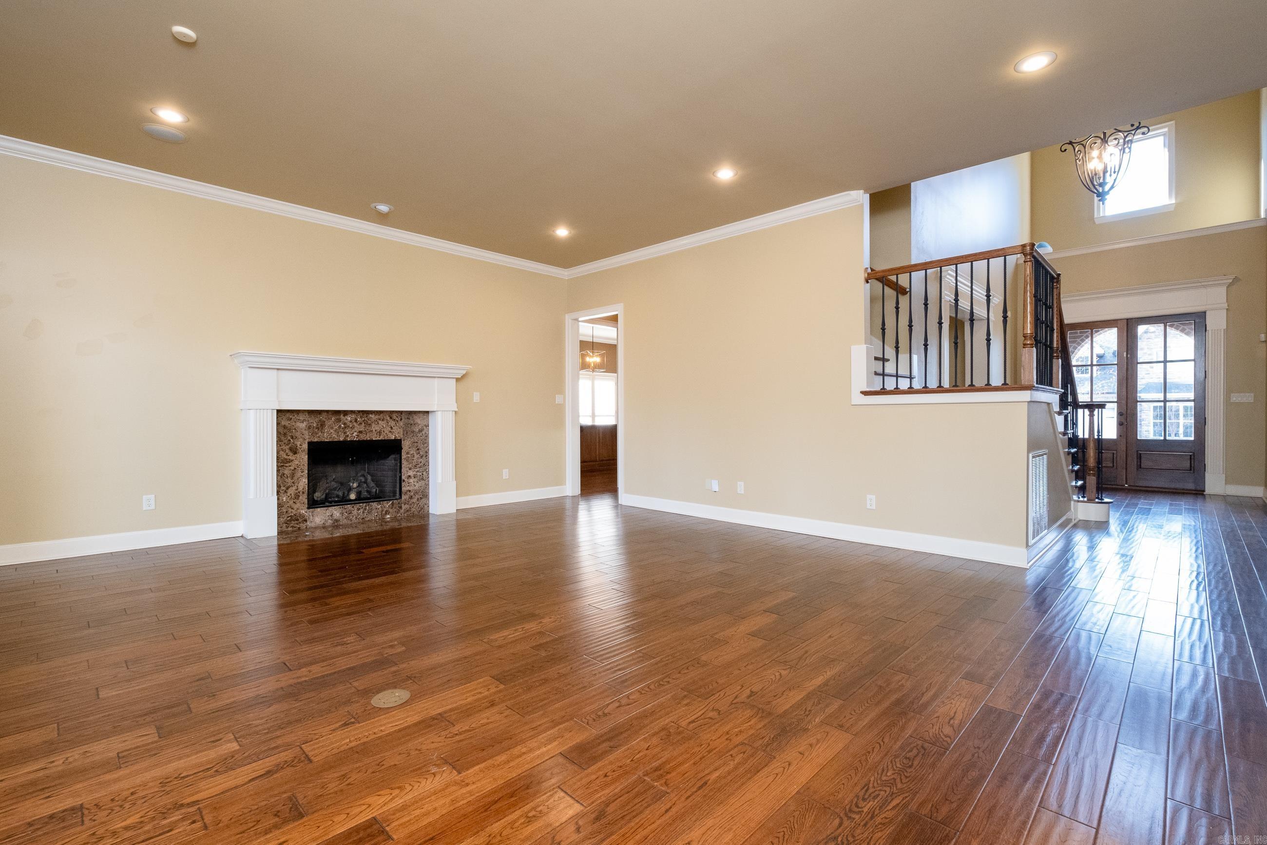 WOODLANDS EDGE - Residential