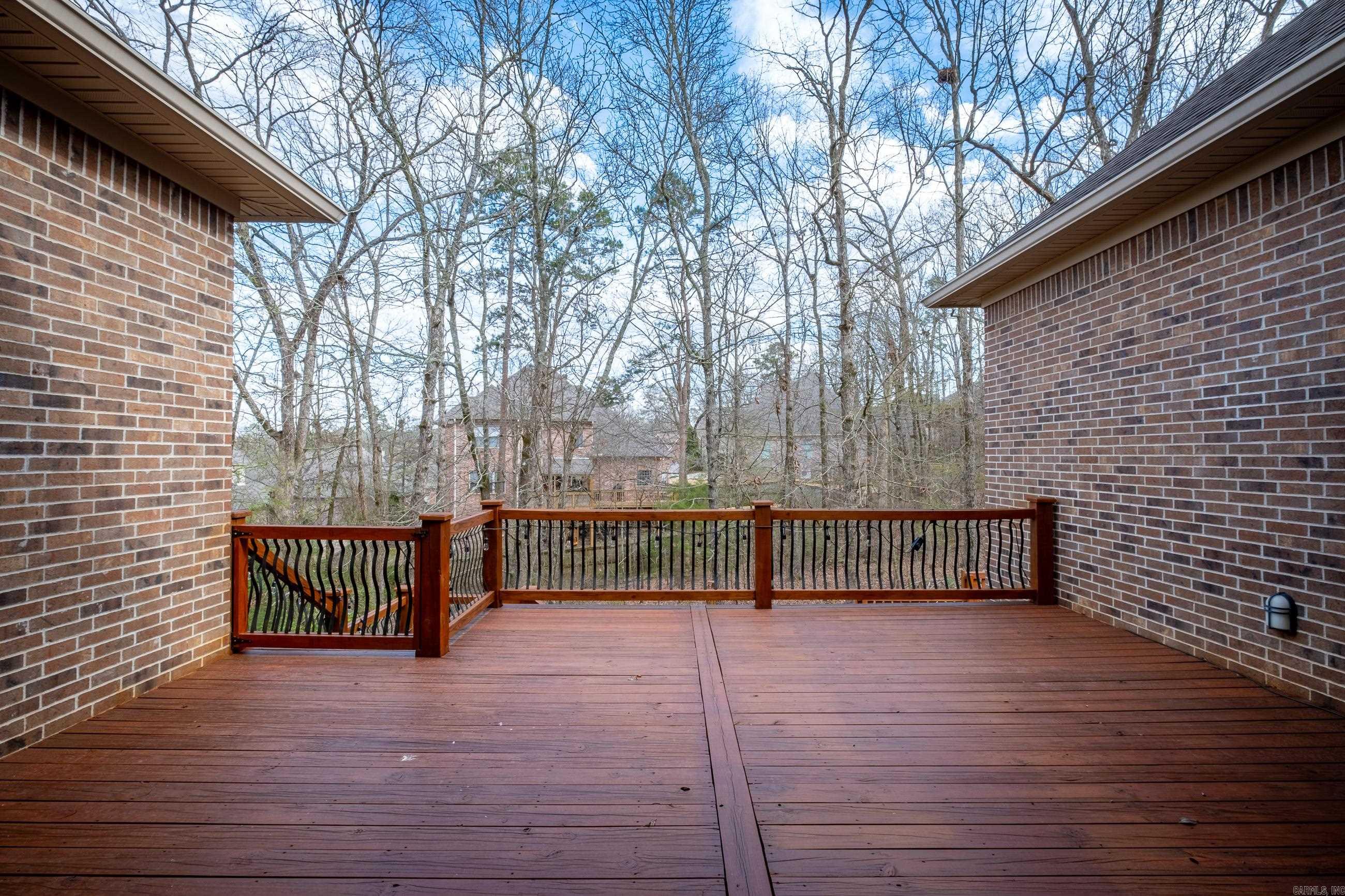 WOODLANDS EDGE - Residential