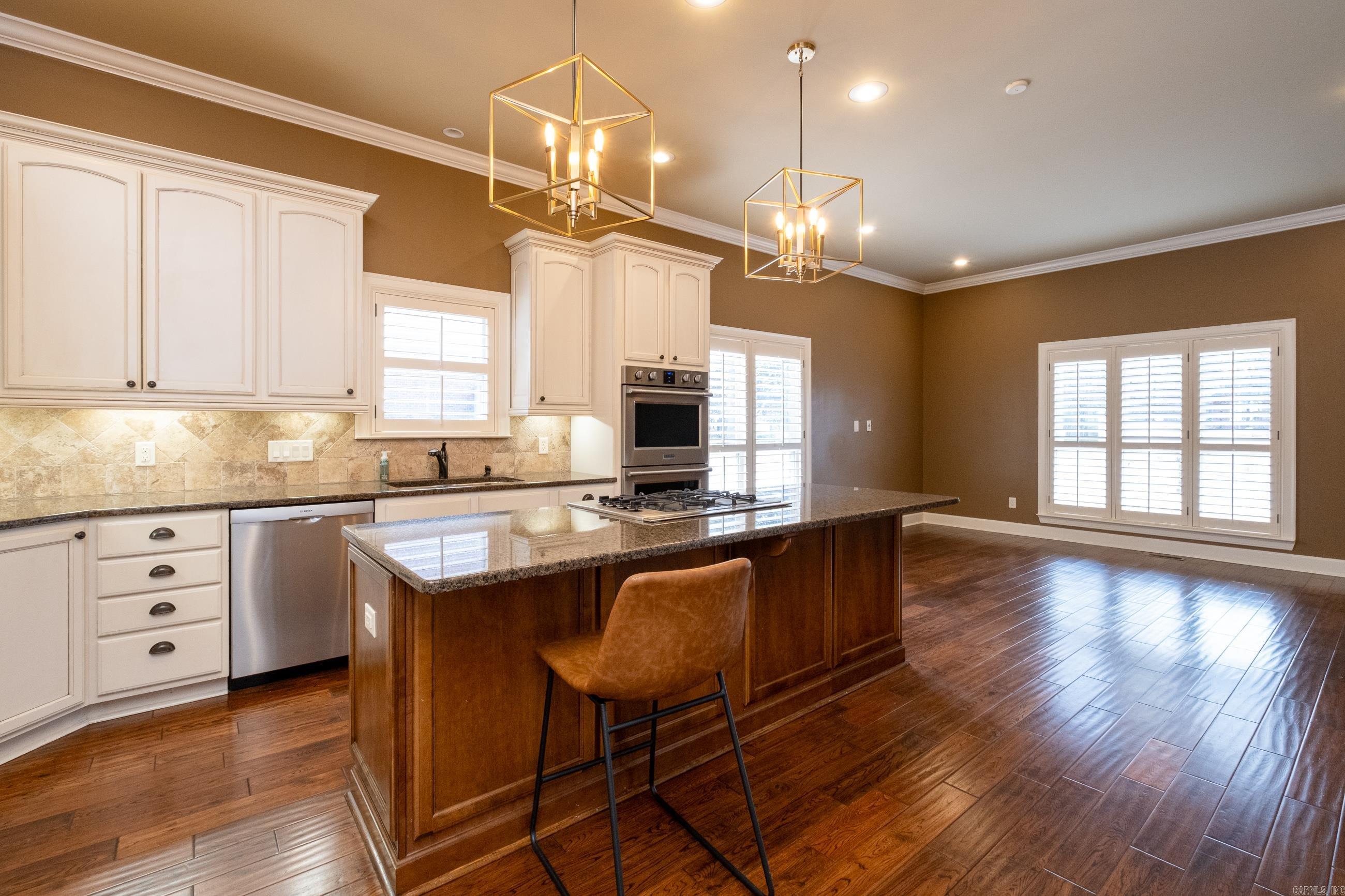 WOODLANDS EDGE - Residential