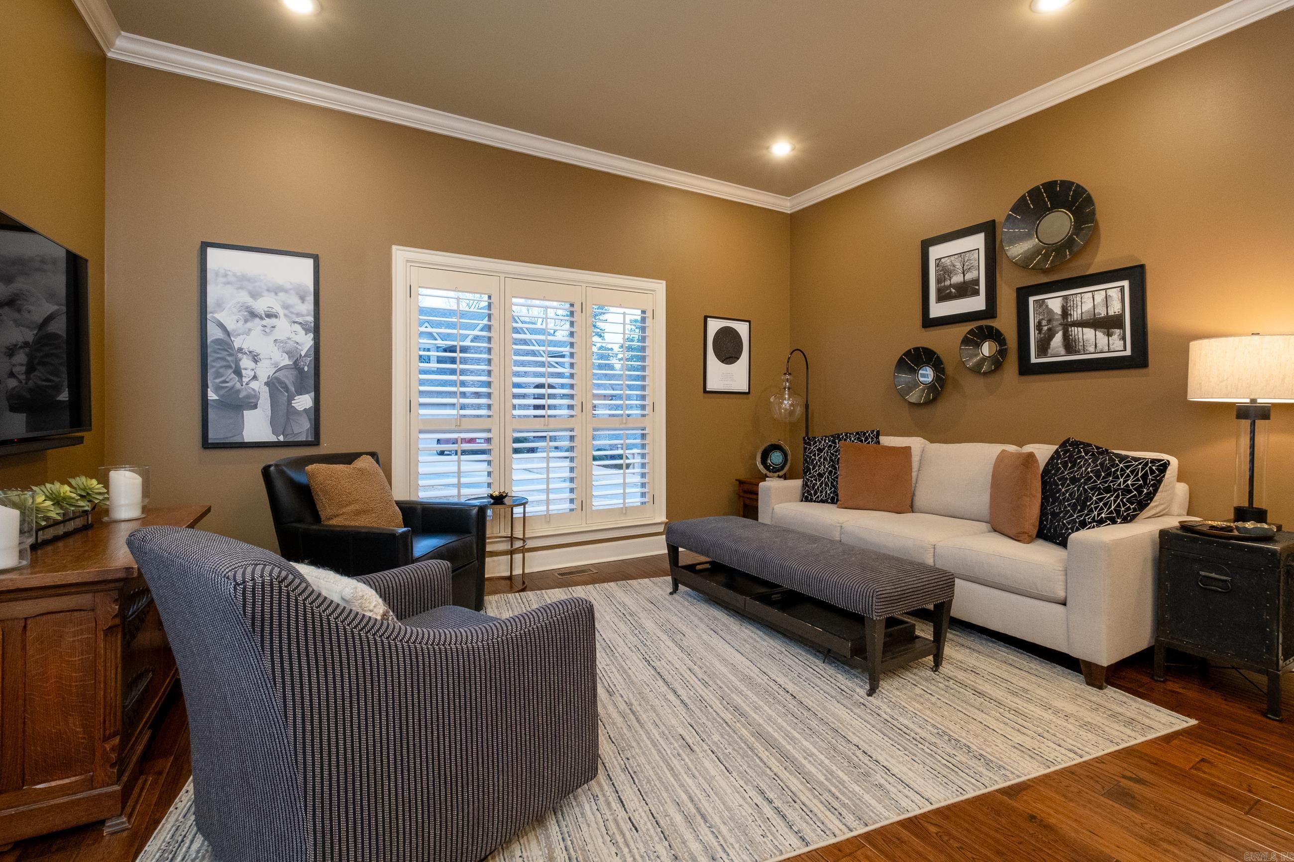 WOODLANDS EDGE - Residential