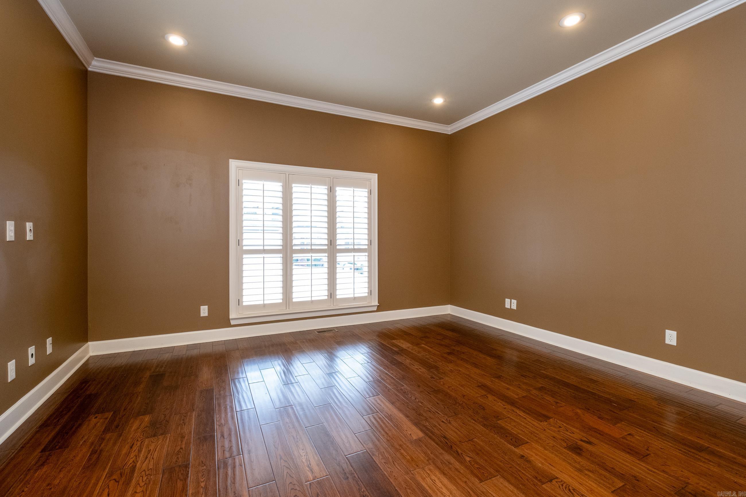 WOODLANDS EDGE - Residential