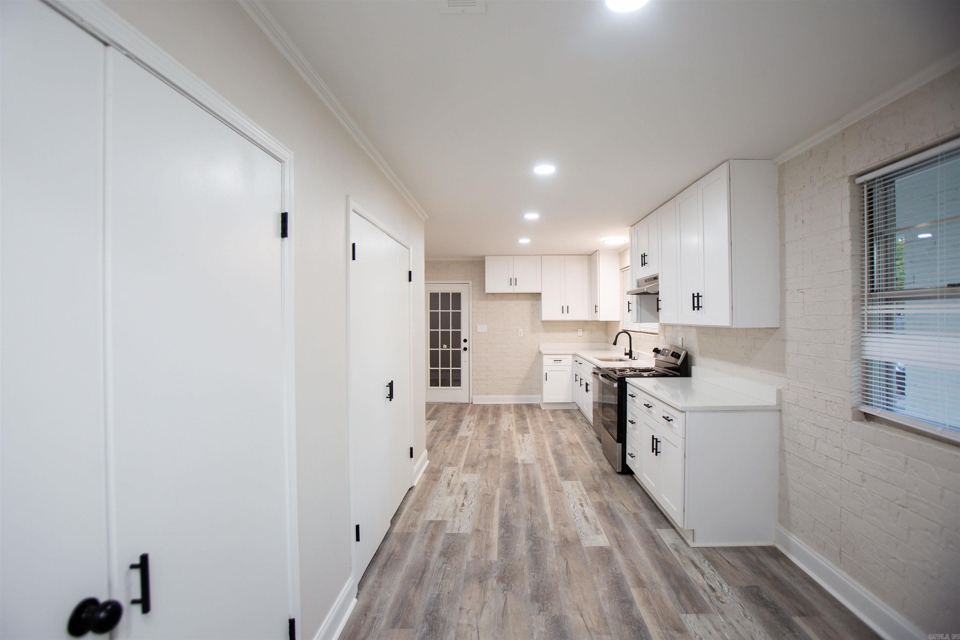 CAMELOT ESTATES - Residential