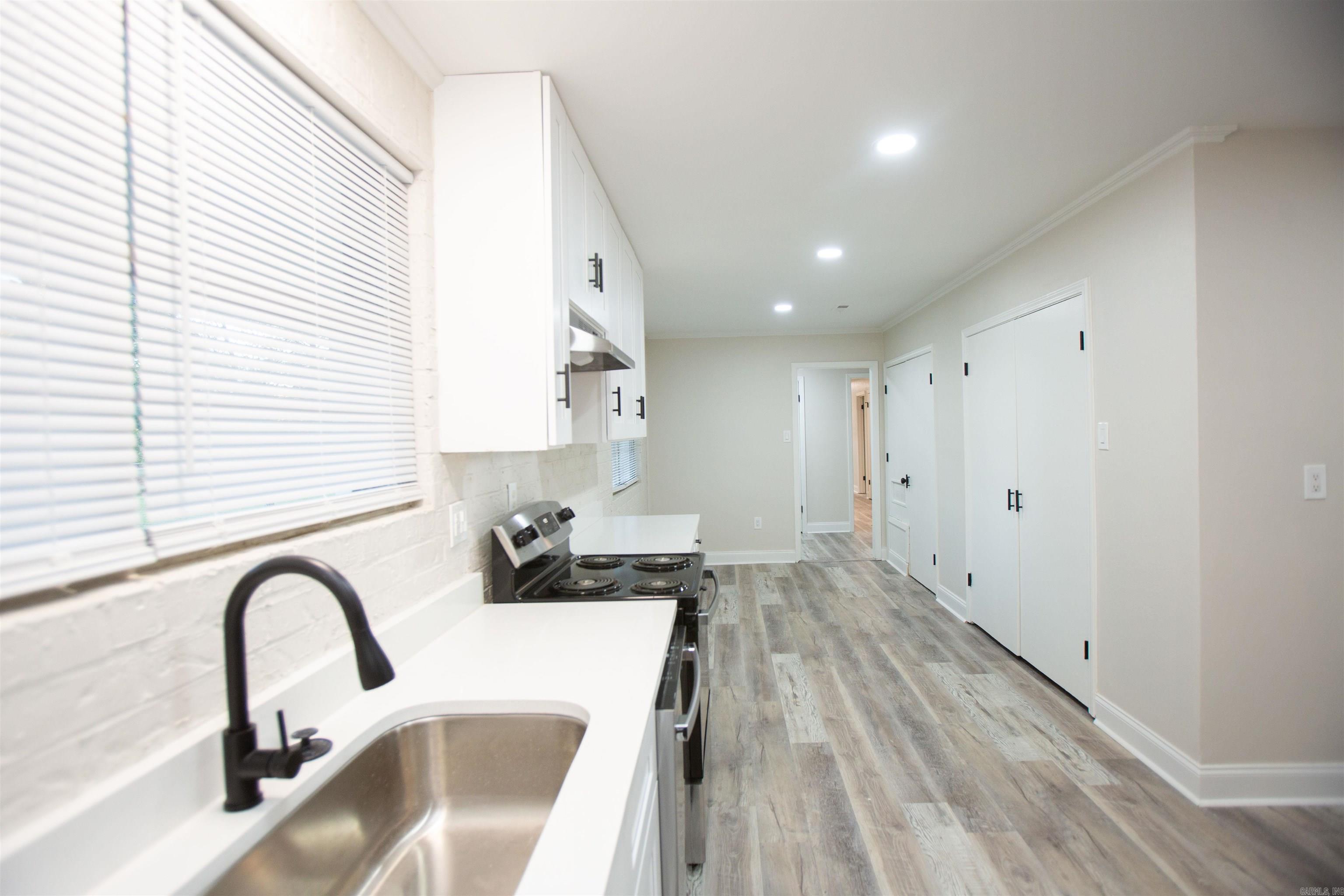 CAMELOT ESTATES - Residential