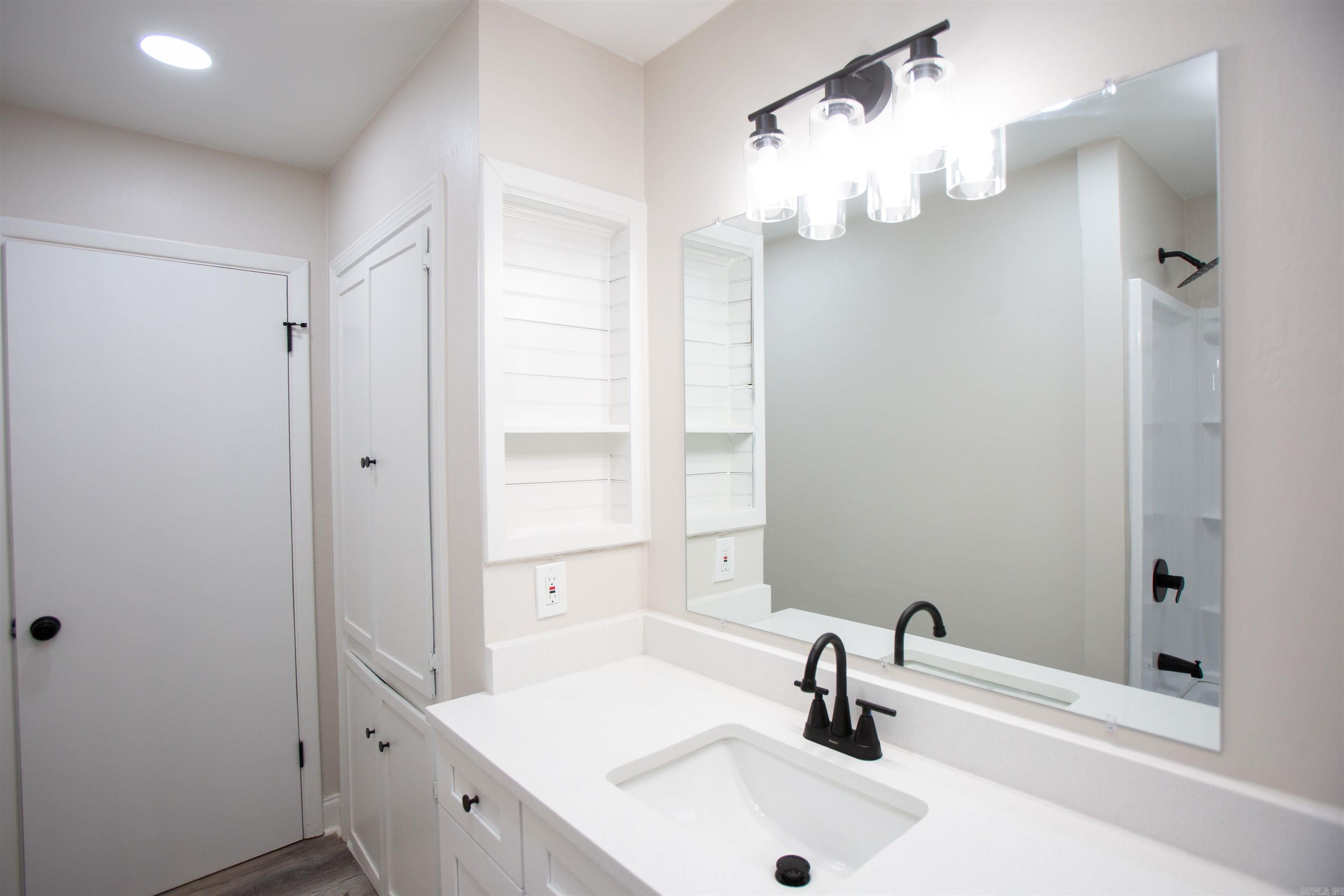 CAMELOT ESTATES - Residential