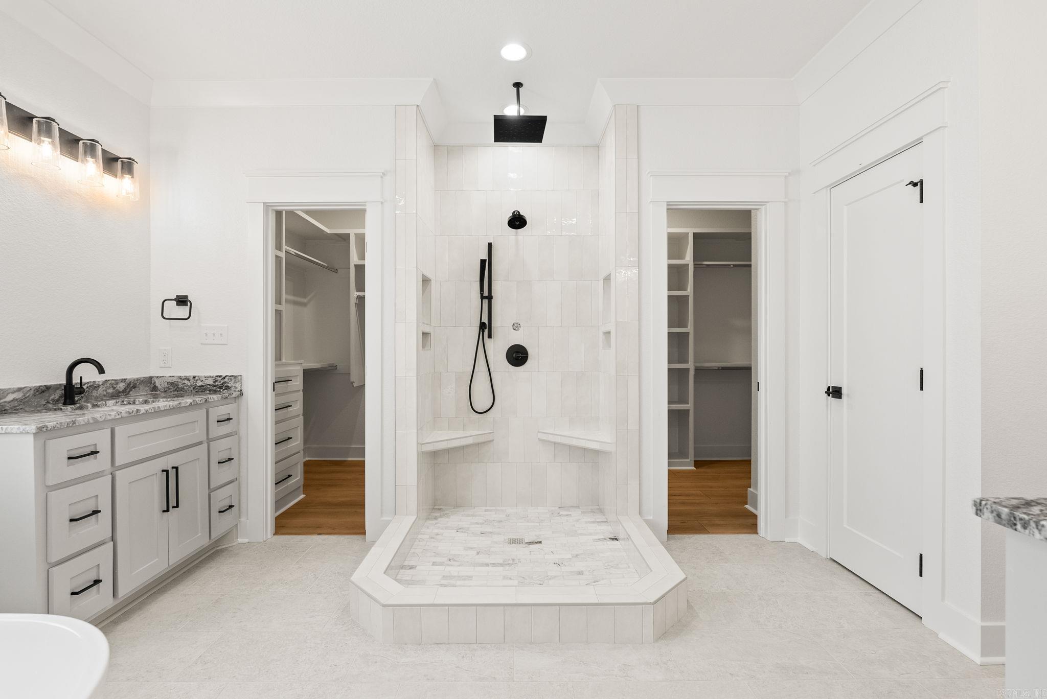 IVY PLACE - Residential