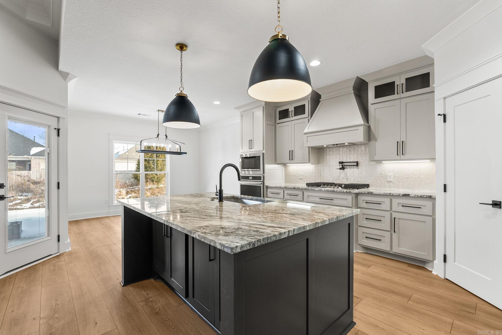 IVY PLACE - Residential