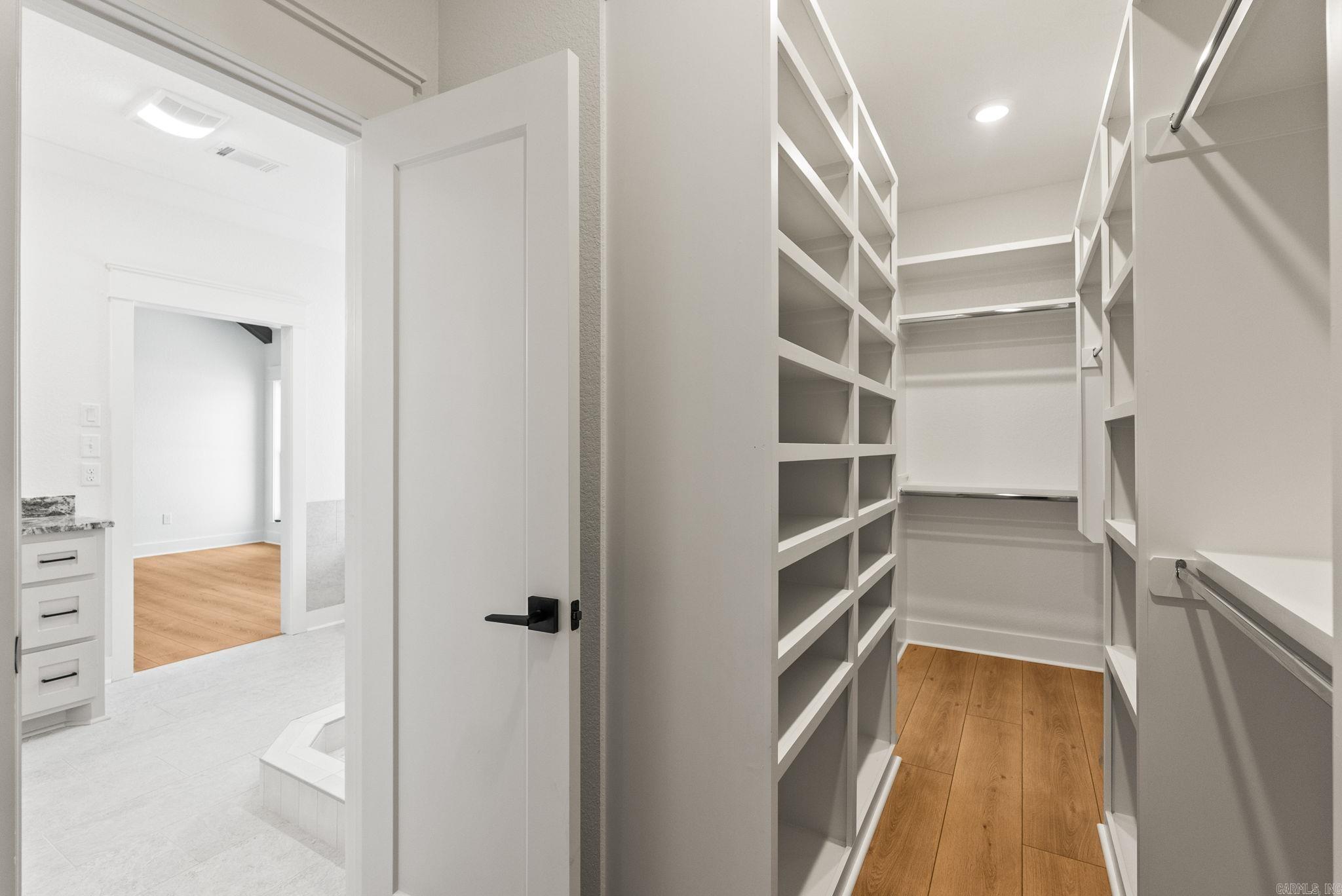 IVY PLACE - Residential