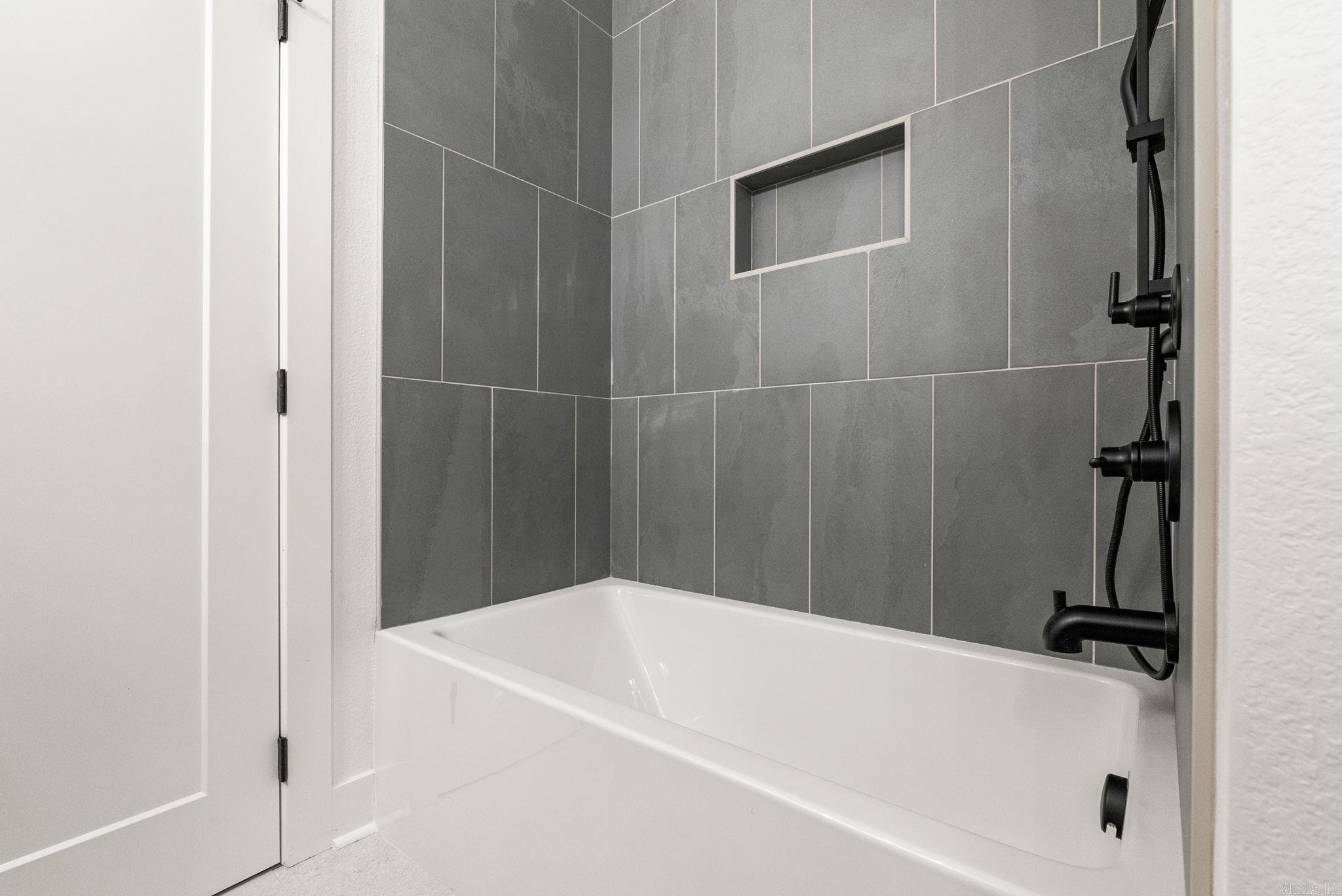 IVY PLACE - Residential