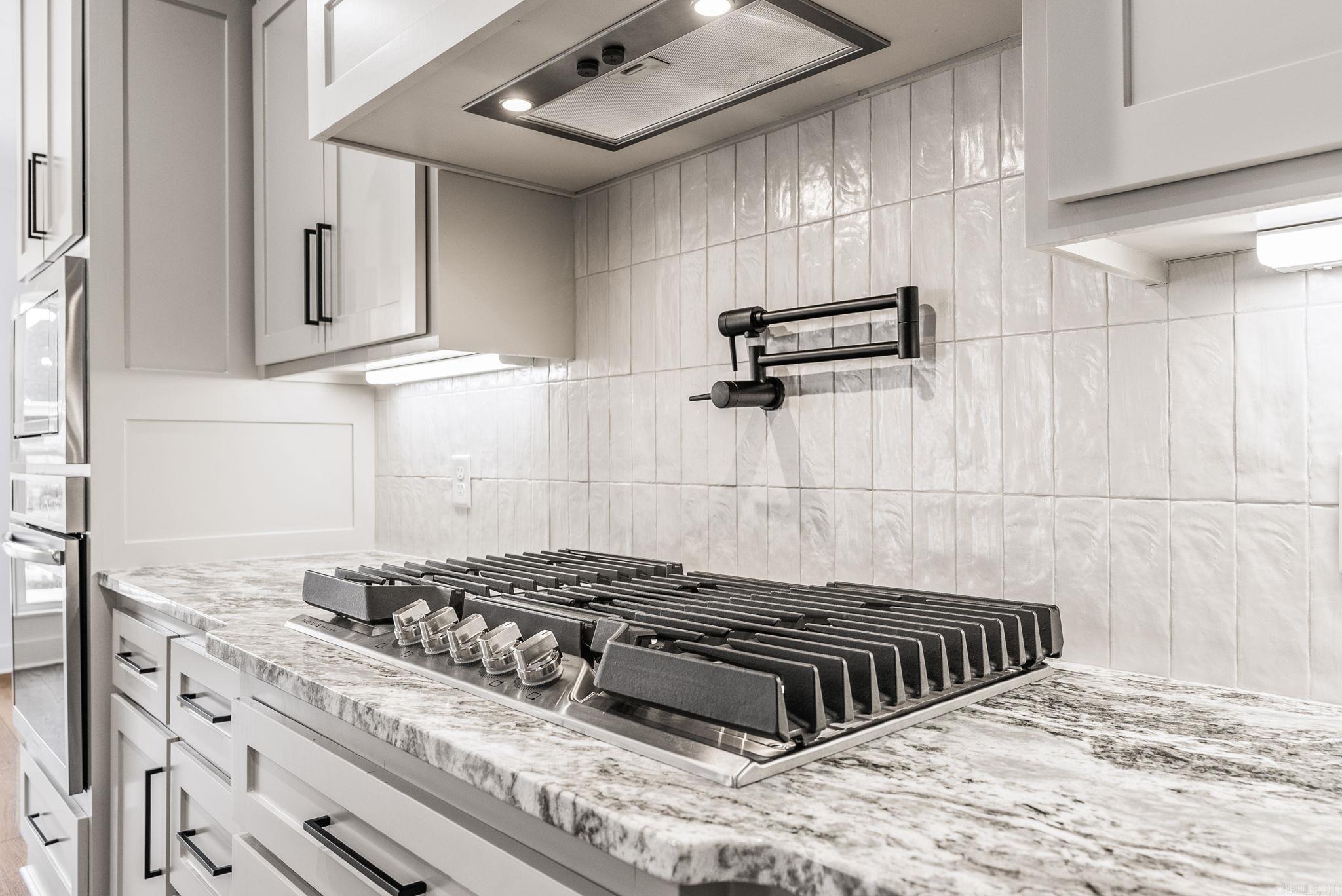 IVY PLACE - Residential