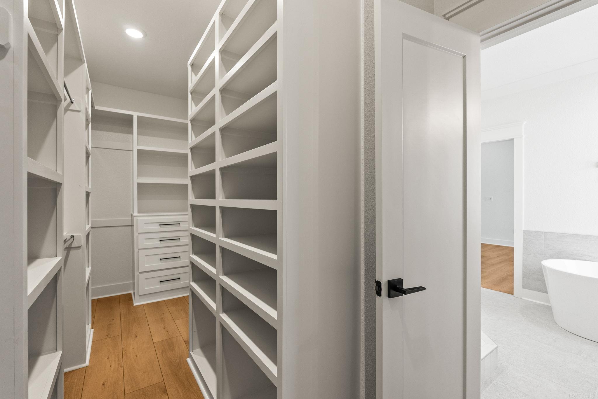 IVY PLACE - Residential