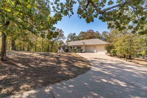 Photo of 277 Castle Lane, Royal, AR 71968 (MLS # 26042976)