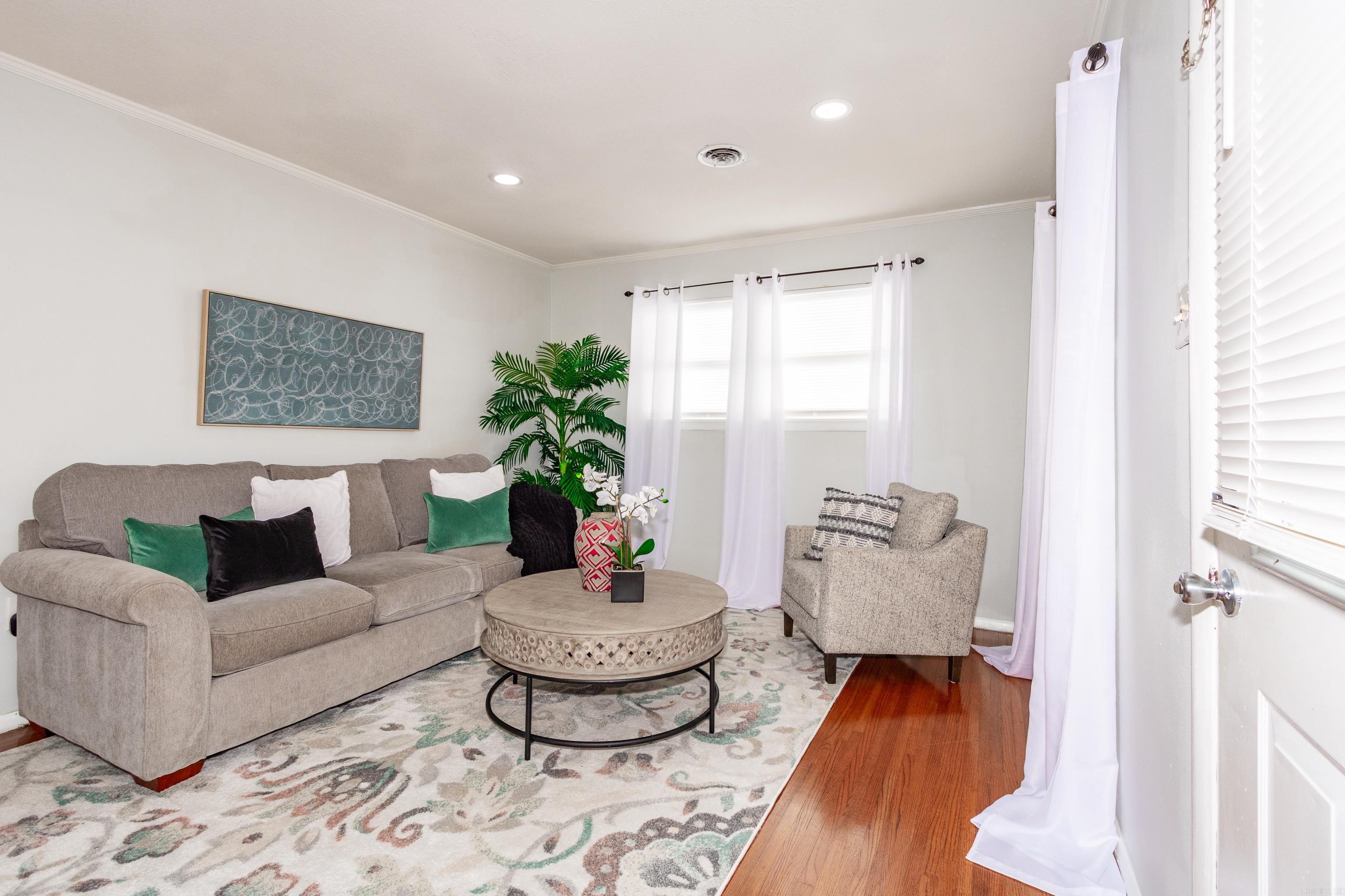 VALLEY VIEW - Residential