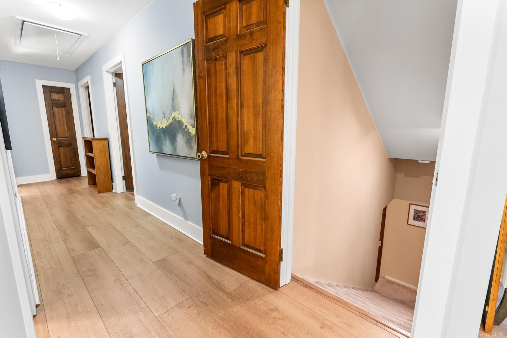 MEEKS MANOR - Residential