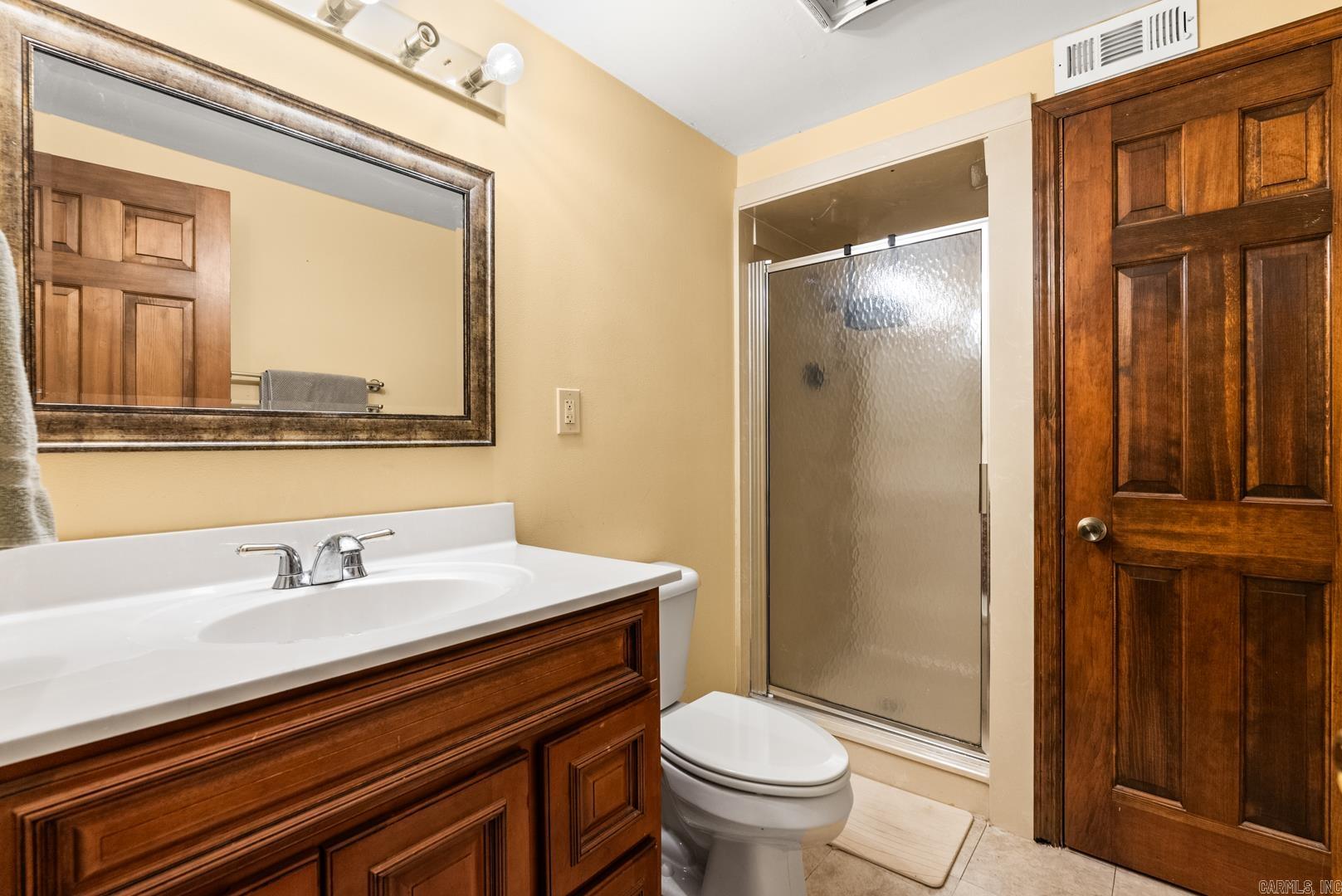 MEEKS MANOR - Residential