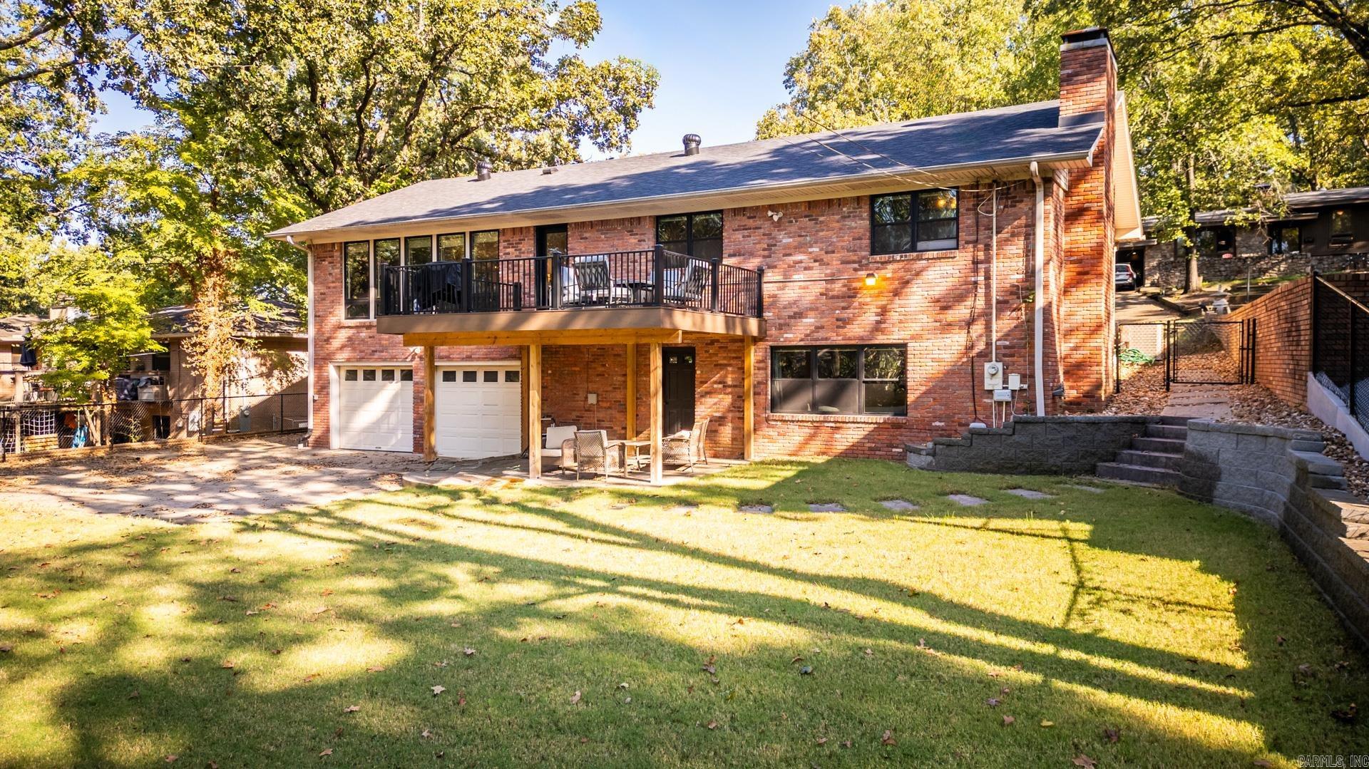 MEEKS MANOR - Residential