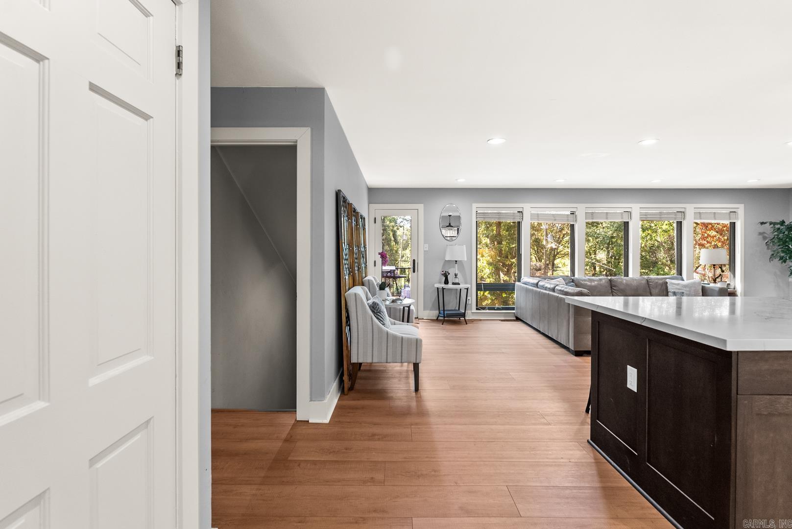 MEEKS MANOR - Residential