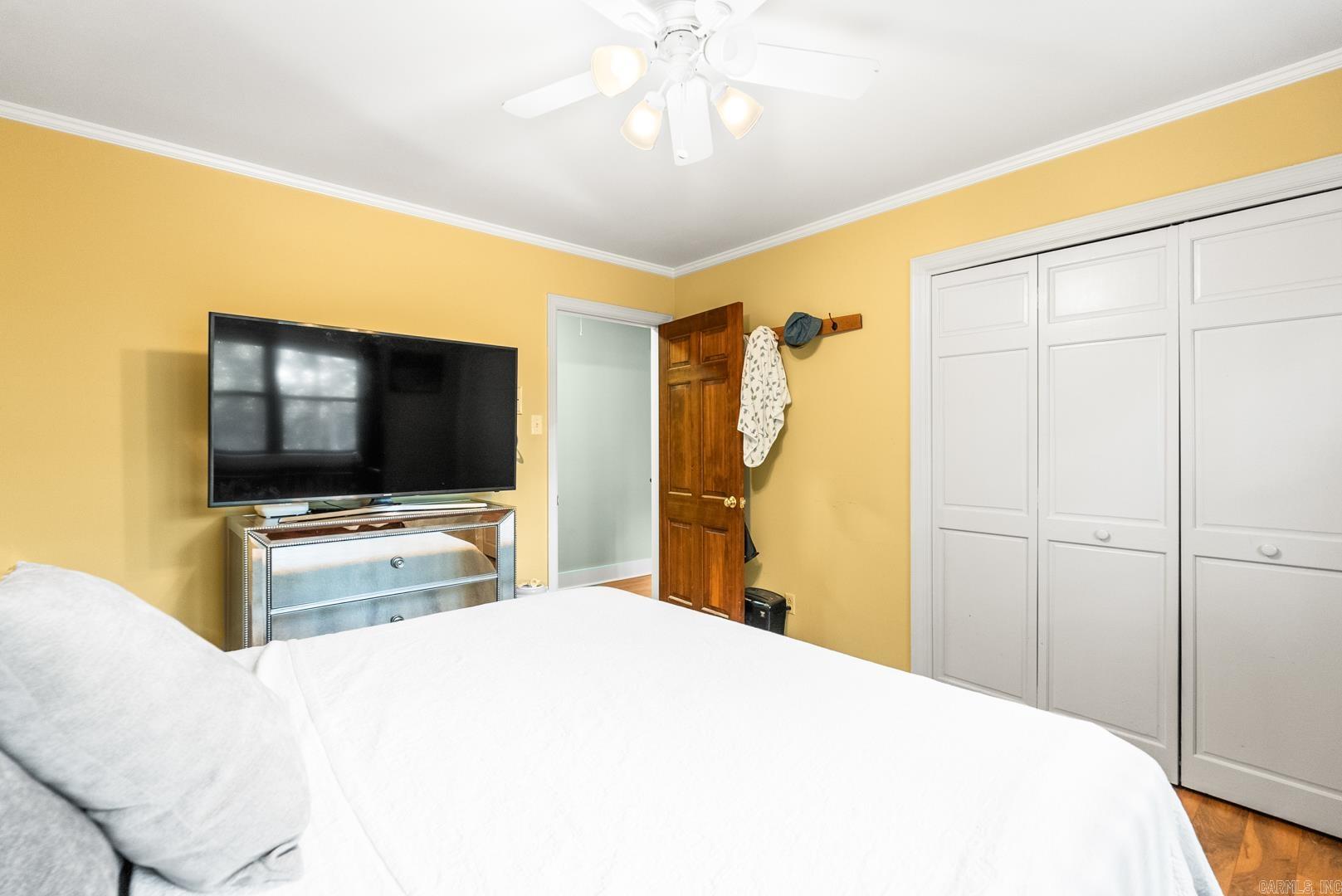 MEEKS MANOR - Residential