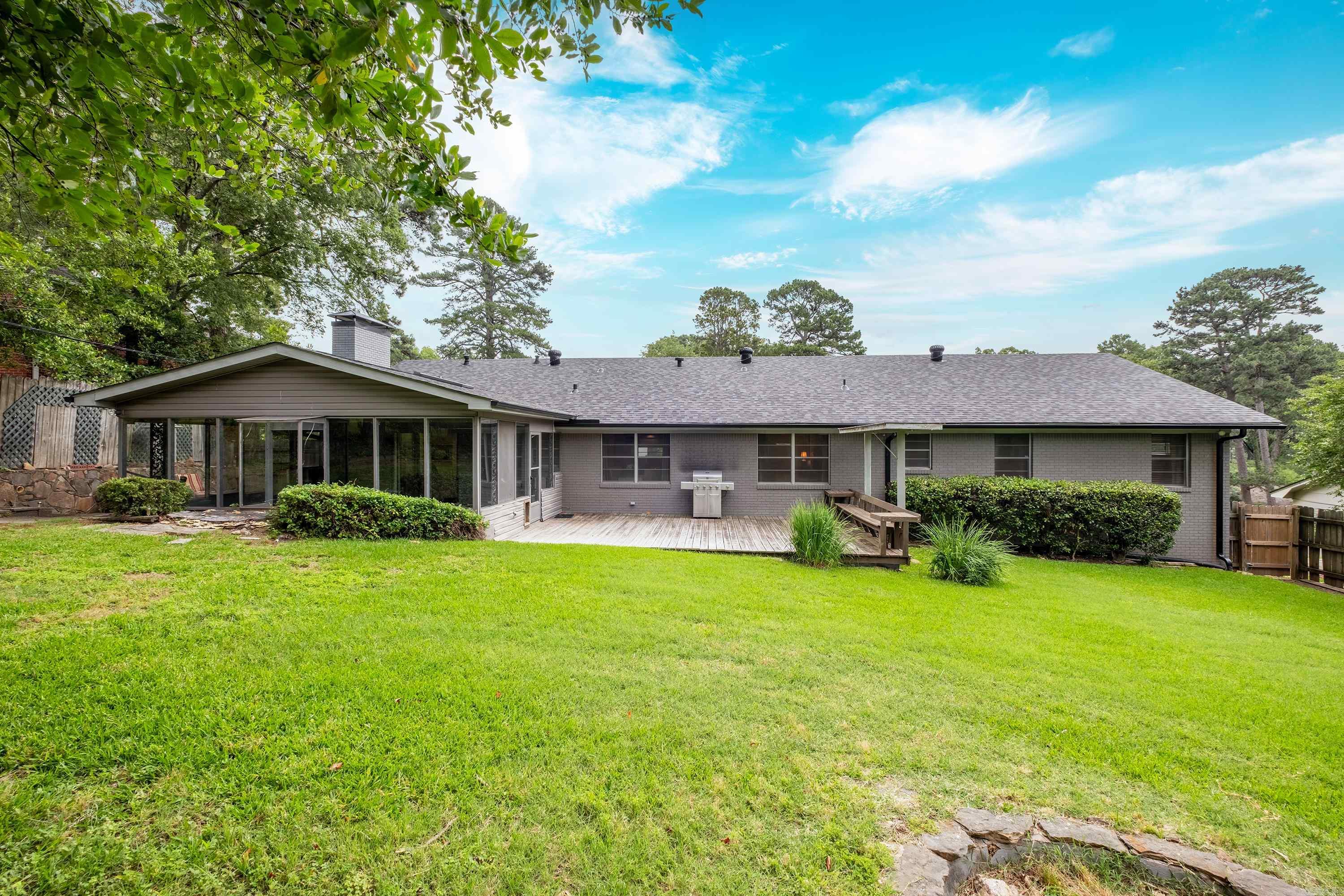 PLAZA HEIGHTS - Residential