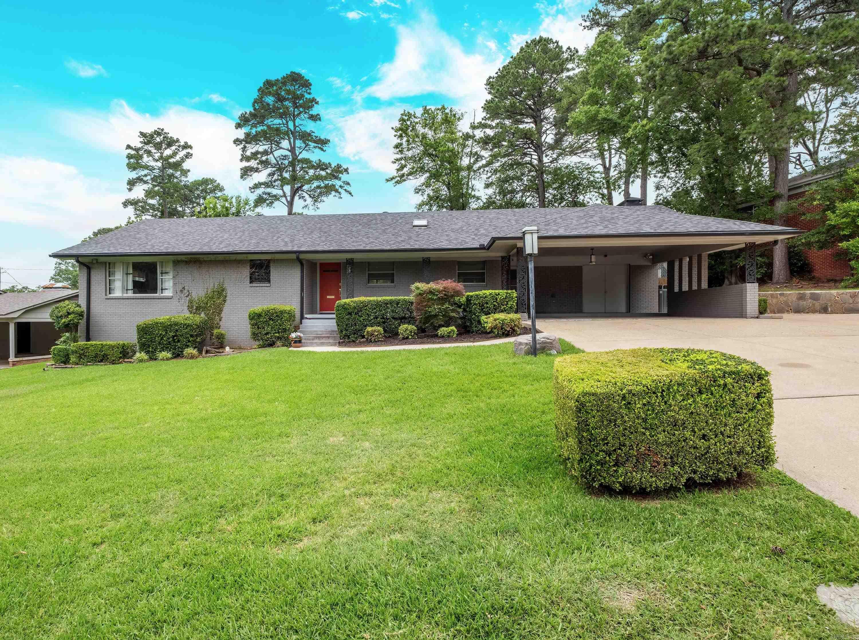 PLAZA HEIGHTS - Residential