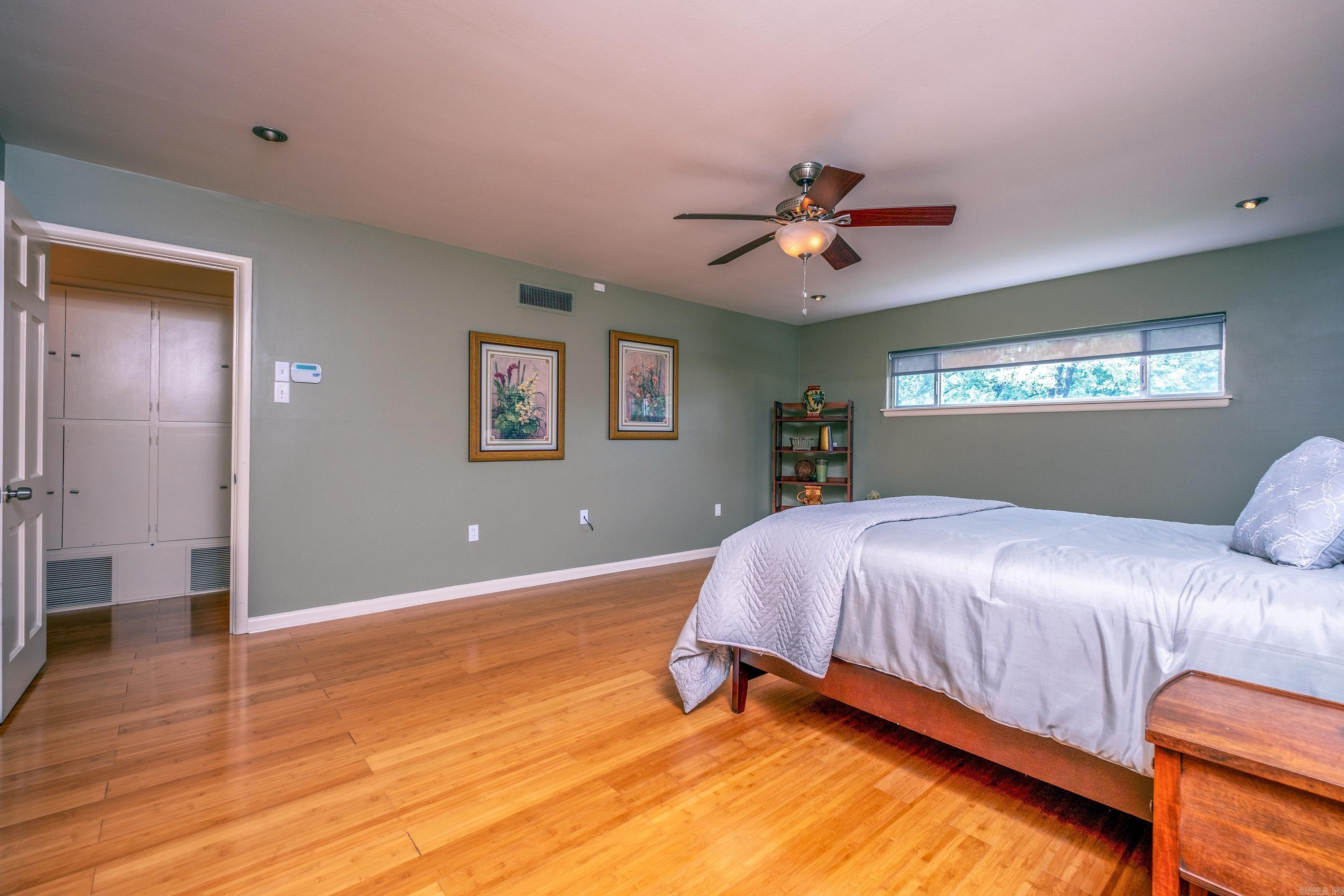 PLAZA HEIGHTS - Residential