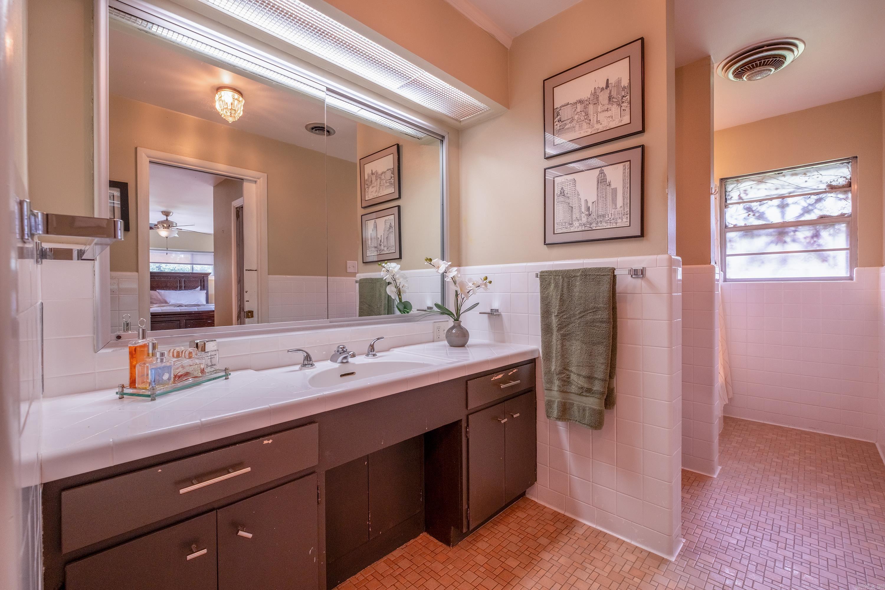 PLAZA HEIGHTS - Residential