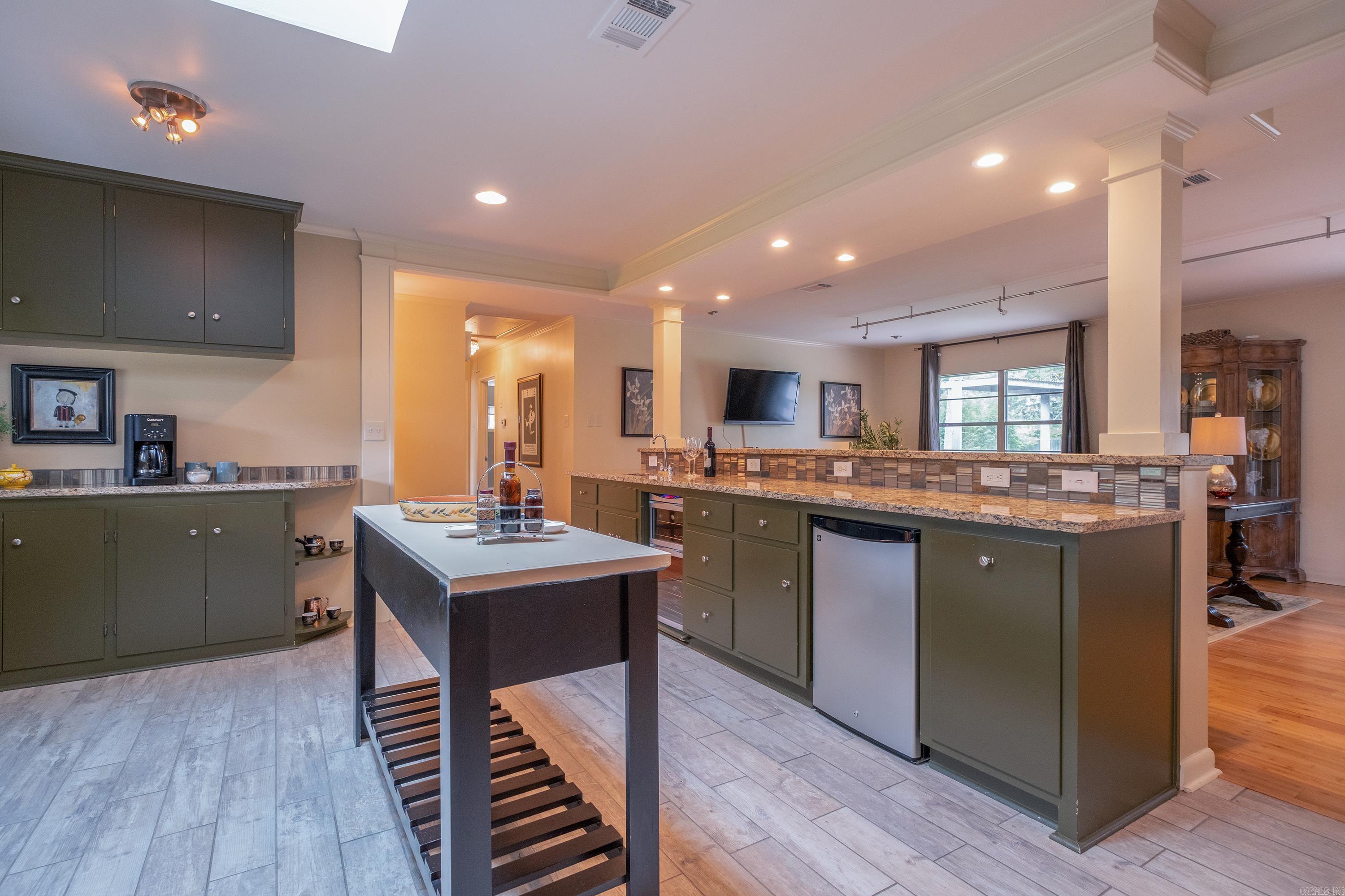 PLAZA HEIGHTS - Residential