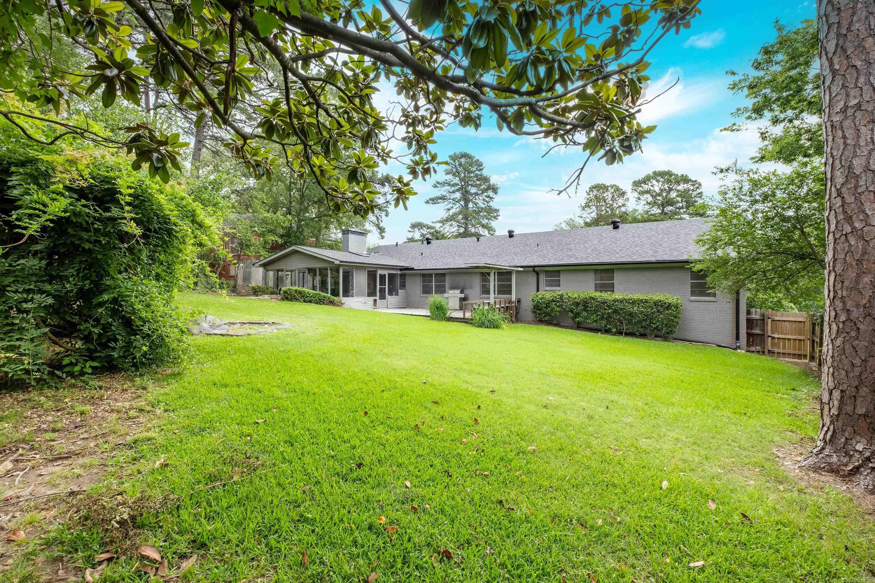 PLAZA HEIGHTS - Residential