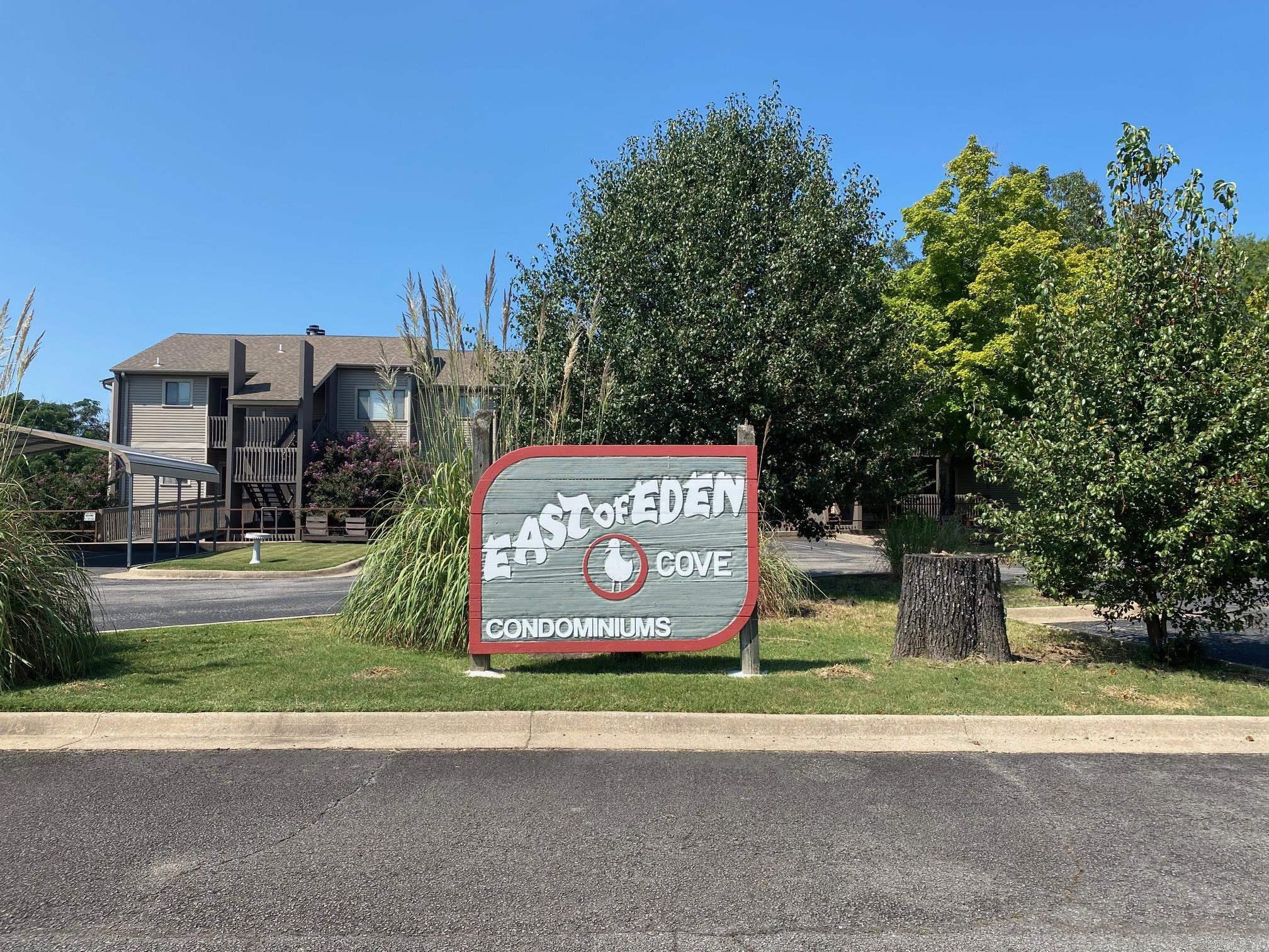 Are you in the market for a second home, tired of paying for a hotel or Air BNB every time you come to the lake or river? Look no further, this condo could be yours!!! This beautiful condo has recently been remodeled with new bathrooms, updated kitchen, flooring, paint and light fixtures! Enter at ground level, no stairs! Perfect for a full time residence or 2nd home, also conveniently located with Greers Ferry Lake and shopping at your fingertips along with The Little Red River! Come see this little gem to appreciate how nice it truly is.