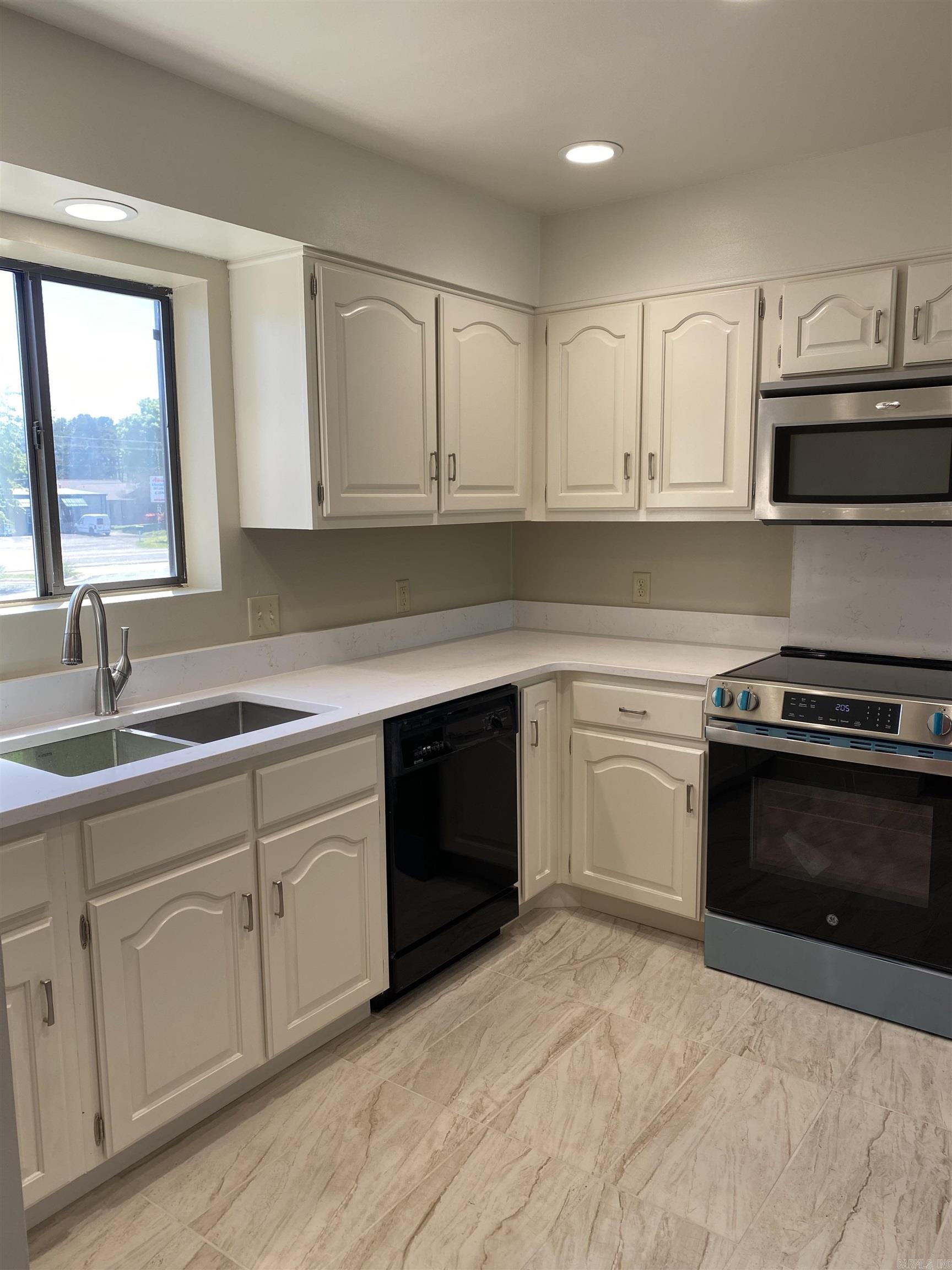 EAST OF EDEN COVE (H.P.R.) - Residential