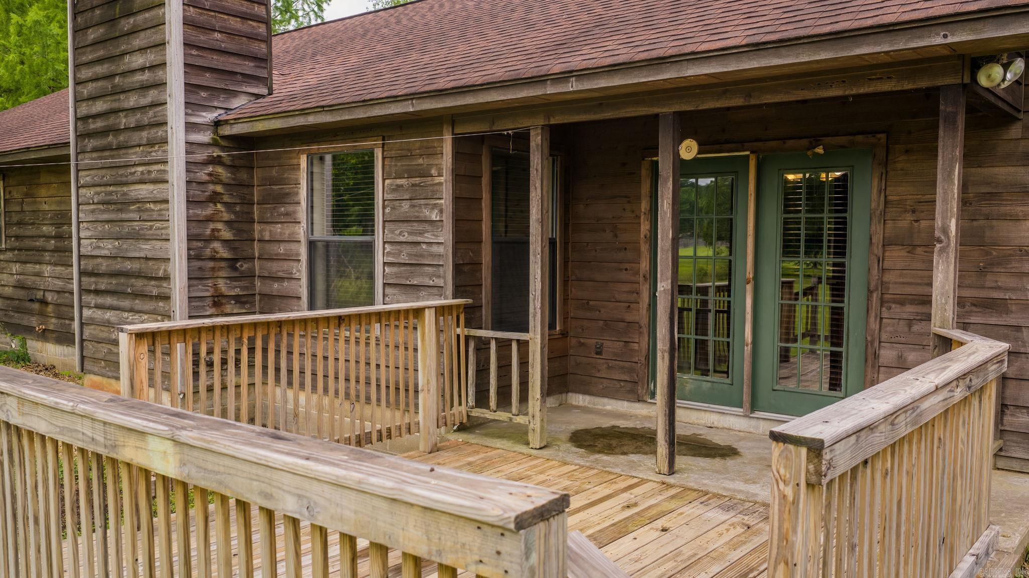 CREEKSIDE COUNTRY - Residential