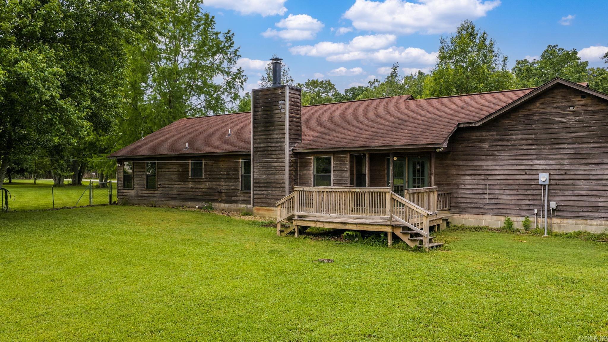 CREEKSIDE COUNTRY - Residential