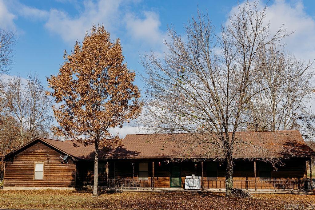 CREEKSIDE COUNTRY - Residential