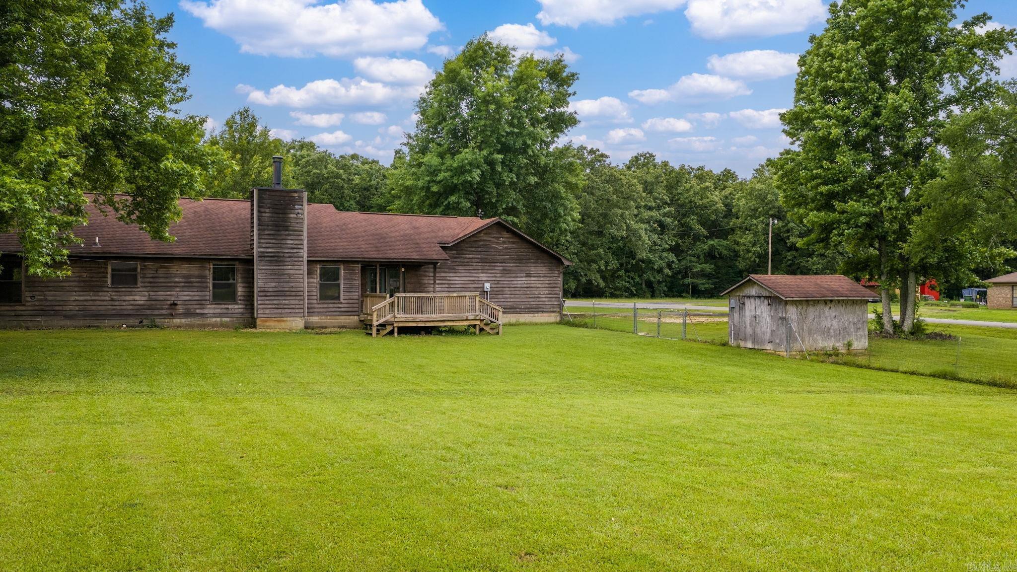 CREEKSIDE COUNTRY - Residential