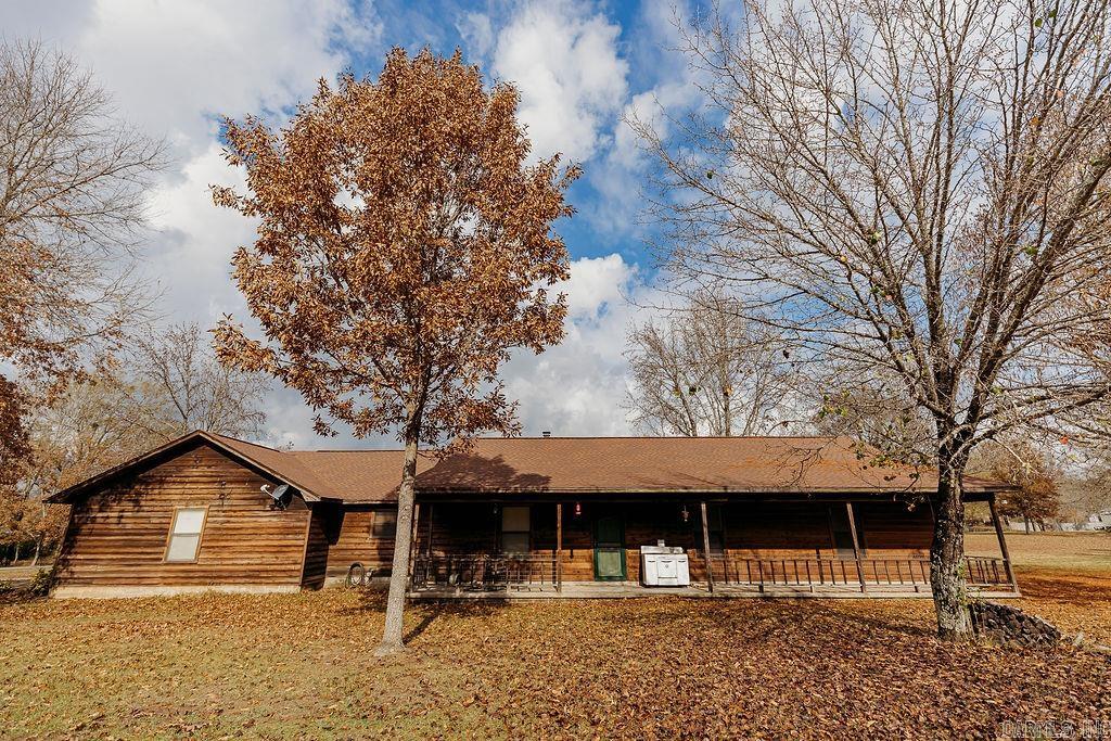 CREEKSIDE COUNTRY - Residential