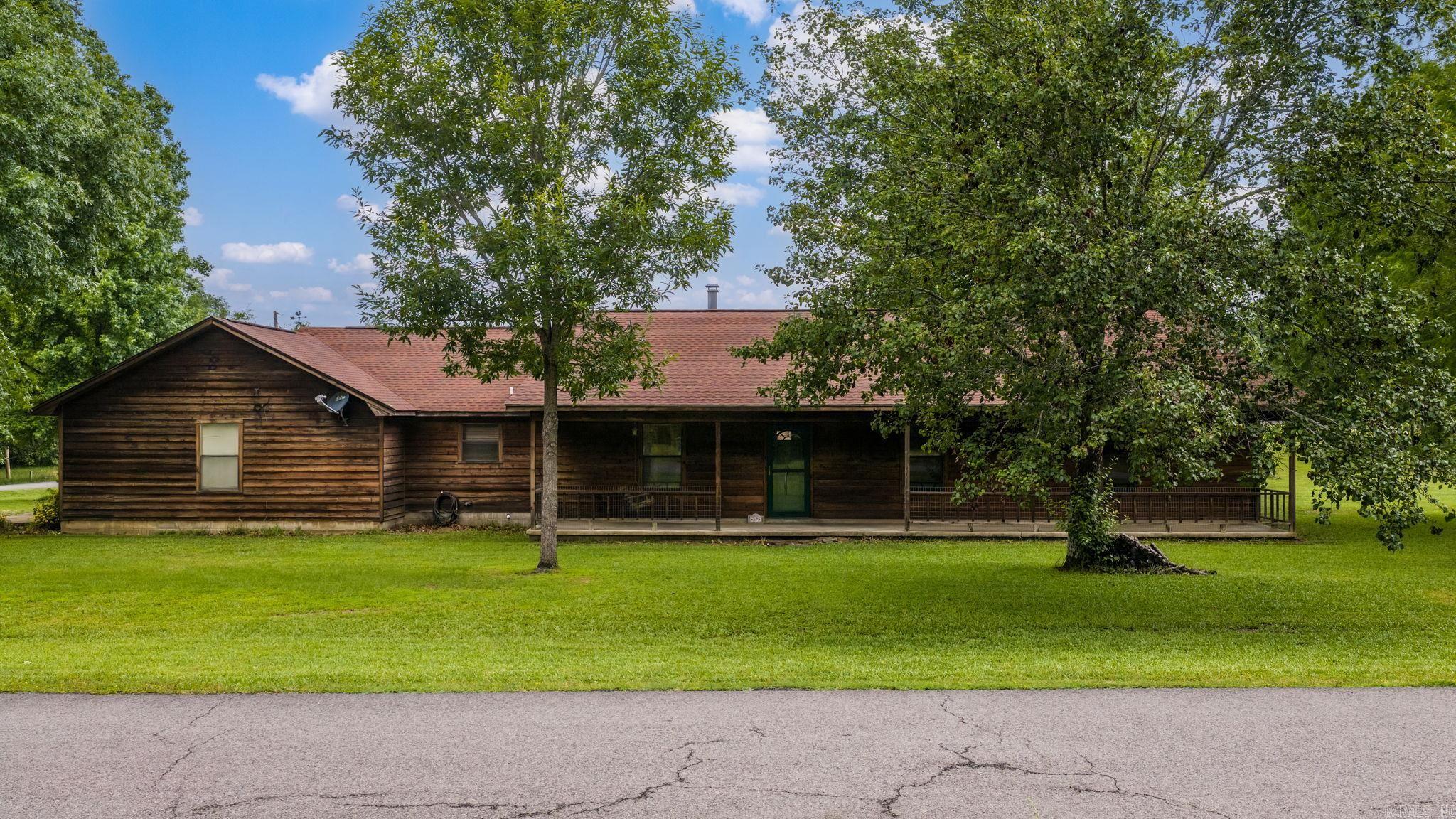 CREEKSIDE COUNTRY - Residential
