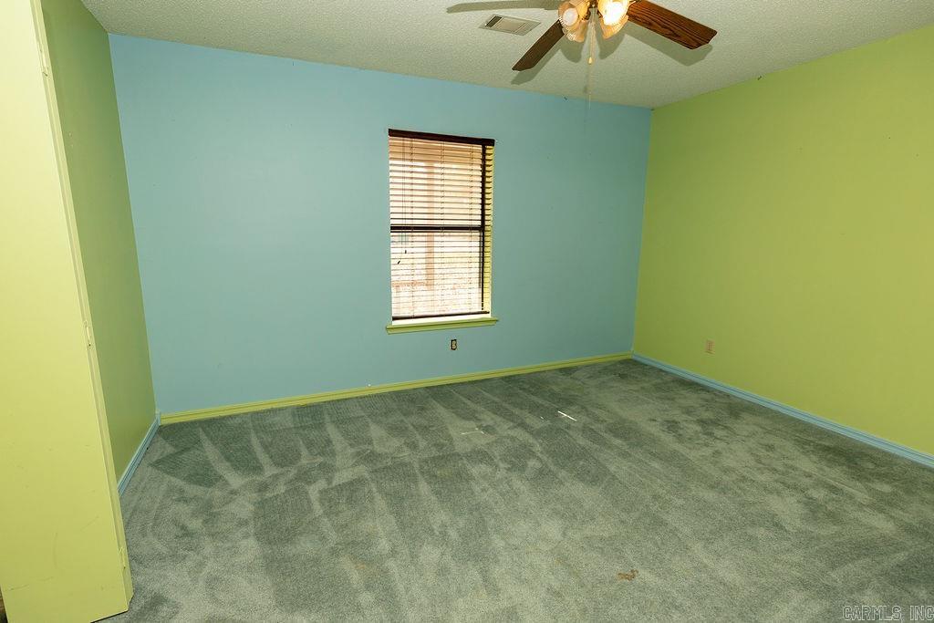 CREEKSIDE COUNTRY - Residential