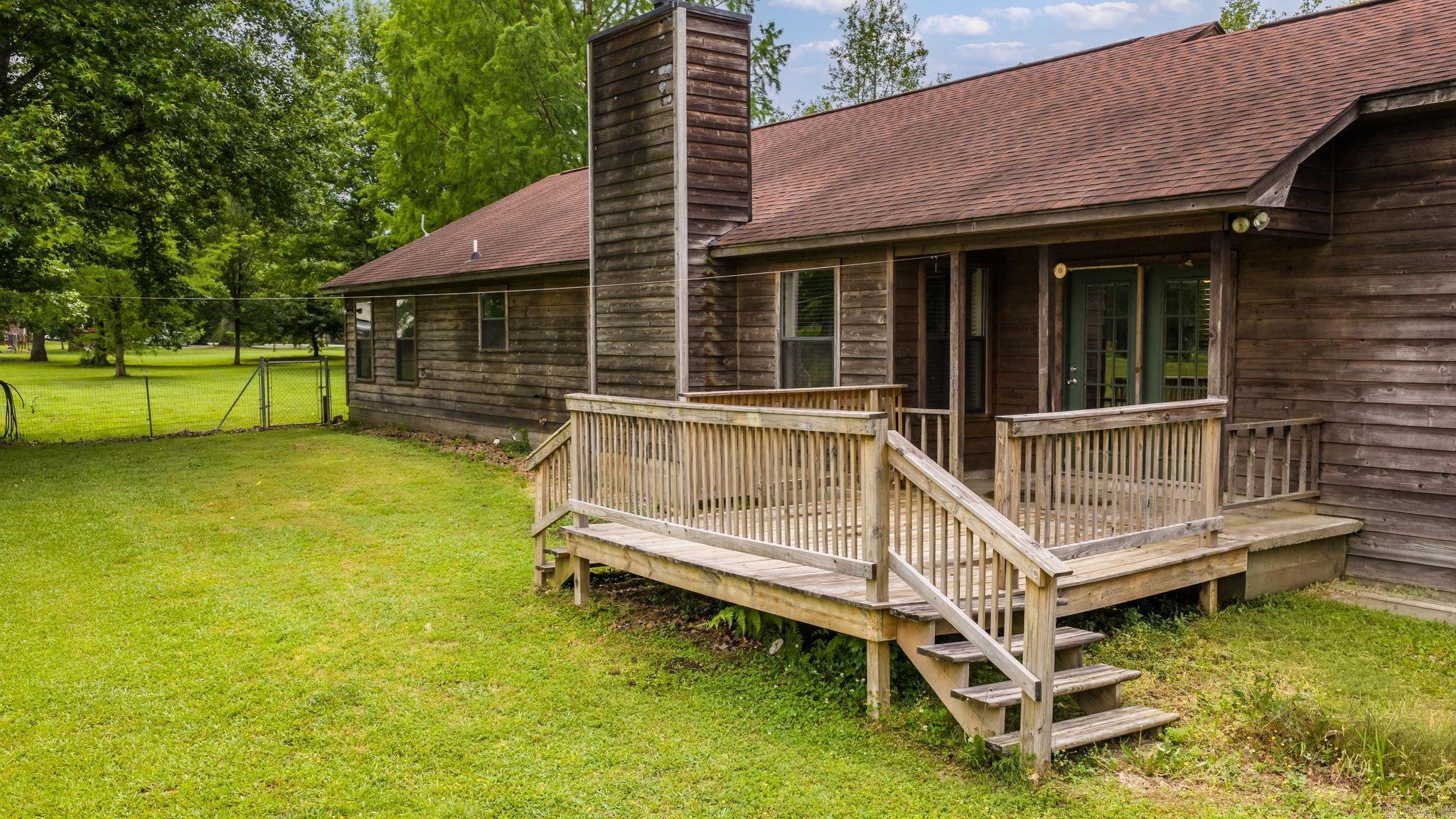 CREEKSIDE COUNTRY - Residential